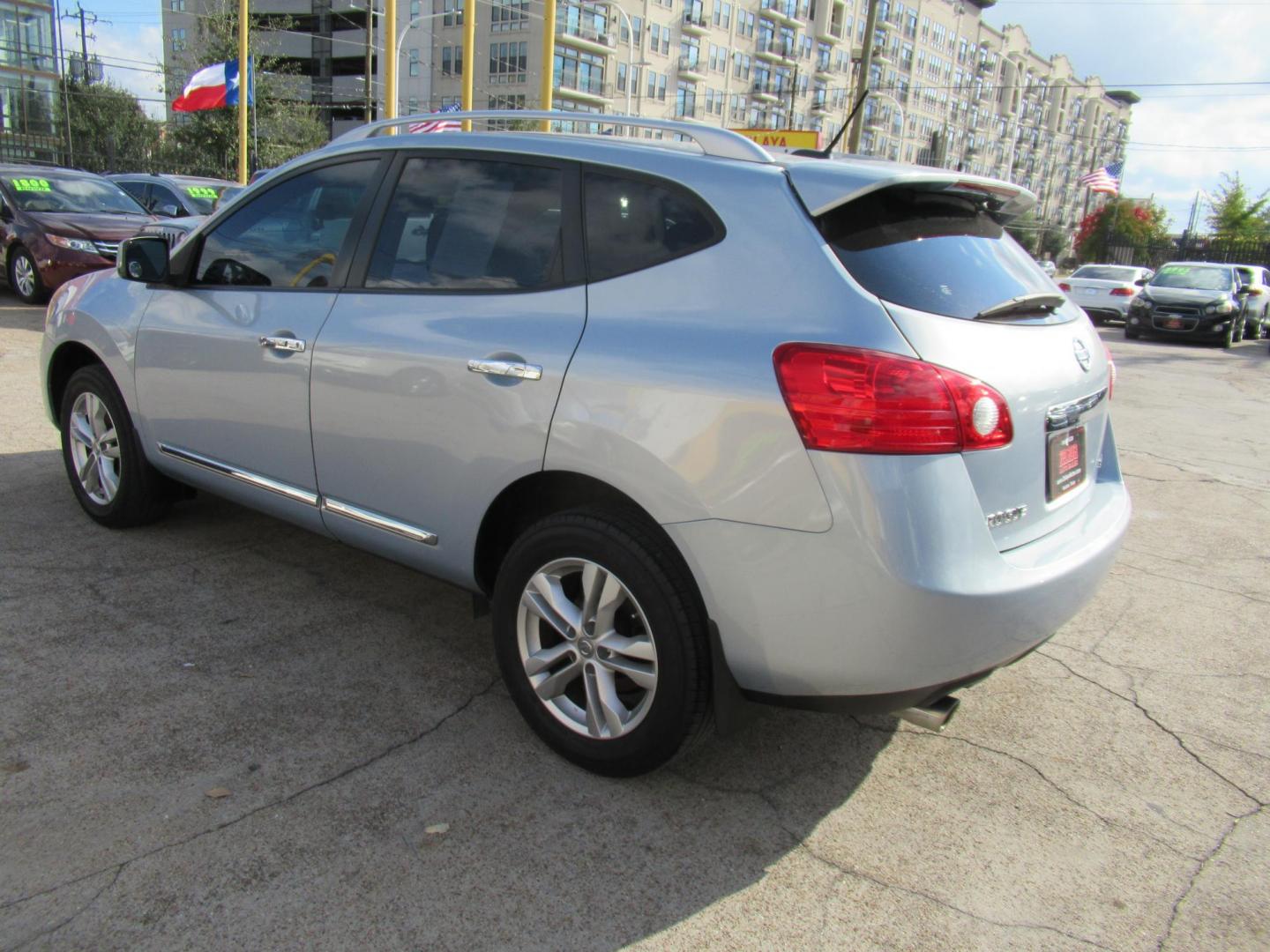 2012 BLUE /Gray Nissan Rogue S AWD (JN8AS5MV6CW) with an 2.5L L4 DOHC 16V engine, Continuously Variable Transmission transmission, located at 1511 North Shepherd Dr., Houston, TX, 77008, (281) 657-1221, 29.798361, -95.412560 - 2012 NISSAN ROGUE S VIN: JN8AS5MV6CW396927 J N 8 A S 5 M V 6 C W 3 9 6 9 2 7 4 DOOR WAGON/SPORT UTILITY 2.5L I4 F DOHC 16V GASOLINE ALL WHEEL DRIVE - Photo#22