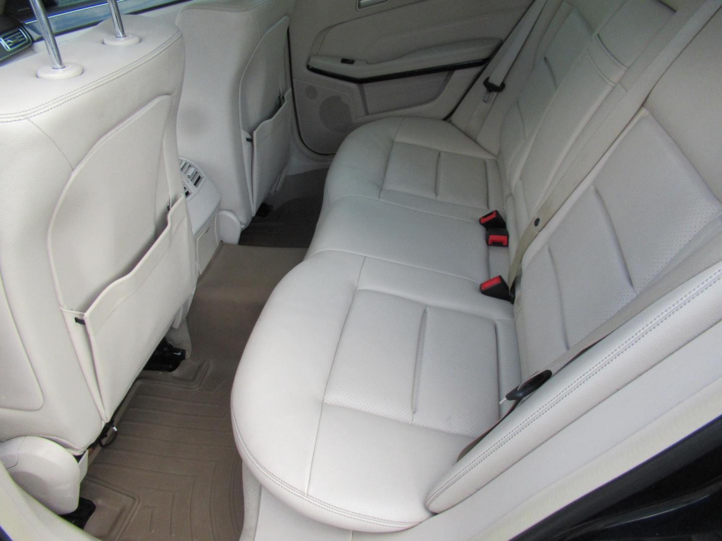 2014 Black /Gray Mercedes-Benz E-Class E350 4MATIC Sedan (WDDHF8JB4EA) with an 3.5L V6 DOHC 24V engine, 7-Speed Automatic transmission, located at 1511 North Shepherd Dr., Houston, TX, 77008, (281) 657-1221, 29.798361, -95.412560 - 2014 MERCEDES-BENZ E-CLASS E 350 SPORT 4MATIC VIN: WDDHF8JB4EA868946 W D D H F 8 J B 4 E A 8 6 8 9 4 6 SEDAN 4 DR 3.5L V6 F DOHC 24V GASOLINE ALL WHEEL DRIVE - Photo#6