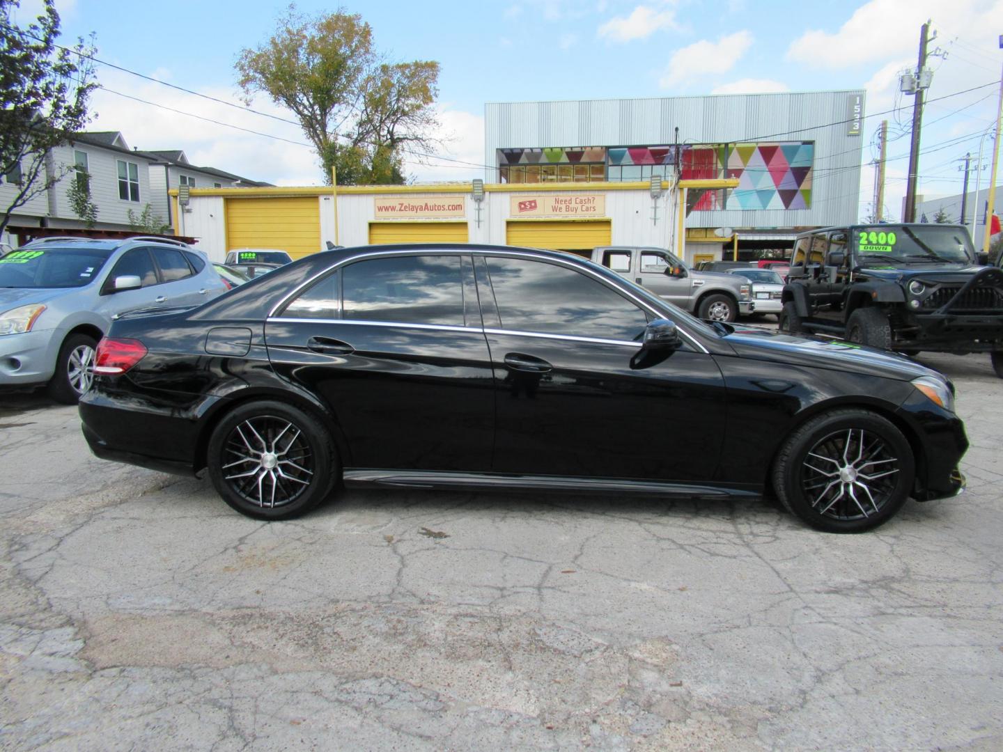 2014 Black /Gray Mercedes-Benz E-Class E350 4MATIC Sedan (WDDHF8JB4EA) with an 3.5L V6 DOHC 24V engine, 7-Speed Automatic transmission, located at 1511 North Shepherd Dr., Houston, TX, 77008, (281) 657-1221, 29.798361, -95.412560 - 2014 MERCEDES-BENZ E-CLASS E 350 SPORT 4MATIC VIN: WDDHF8JB4EA868946 W D D H F 8 J B 4 E A 8 6 8 9 4 6 SEDAN 4 DR 3.5L V6 F DOHC 24V GASOLINE ALL WHEEL DRIVE- Photo#26