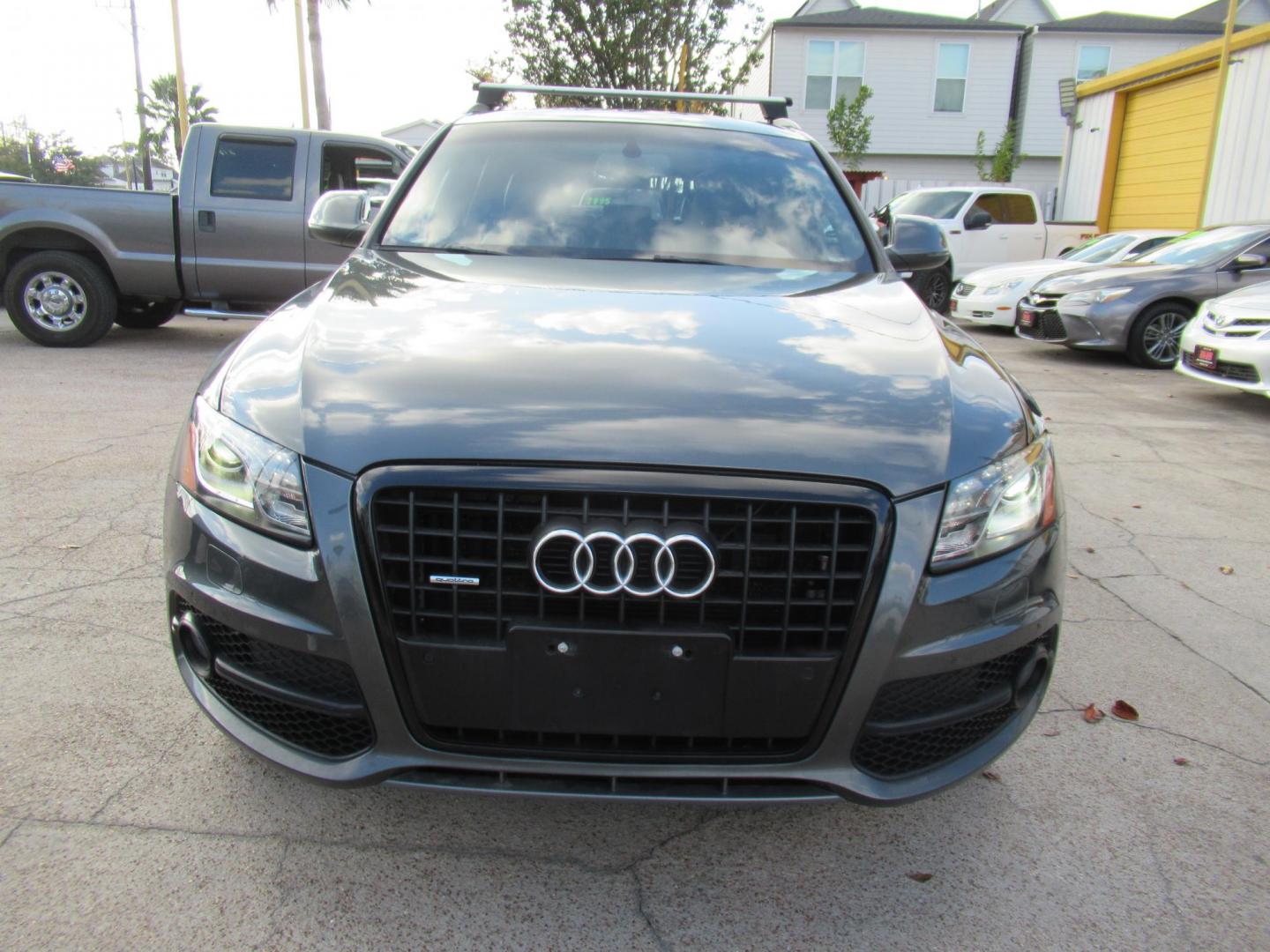 2012 Gray /Black Audi Q5 3.2 quattro Premium (WA1DKAFP8CA) with an 3.2L V6 DOHC 24V engine, 6-Speed Automatic transmission, located at 1511 North Shepherd Dr., Houston, TX, 77008, (281) 657-1221, 29.798361, -95.412560 - 2012 AUDI Q5 3.2 QUATTRO PREMIUM PLUS VIN: WA1DKAFP8CA121387 W A 1 D K A F P 8 C A 1 2 1 3 8 7 4 DOOR WAGON/SPORT UTILITY 3.2L V6 F DOHC 24V GASOLINE ALL WHEEL DRIVE - Photo#22