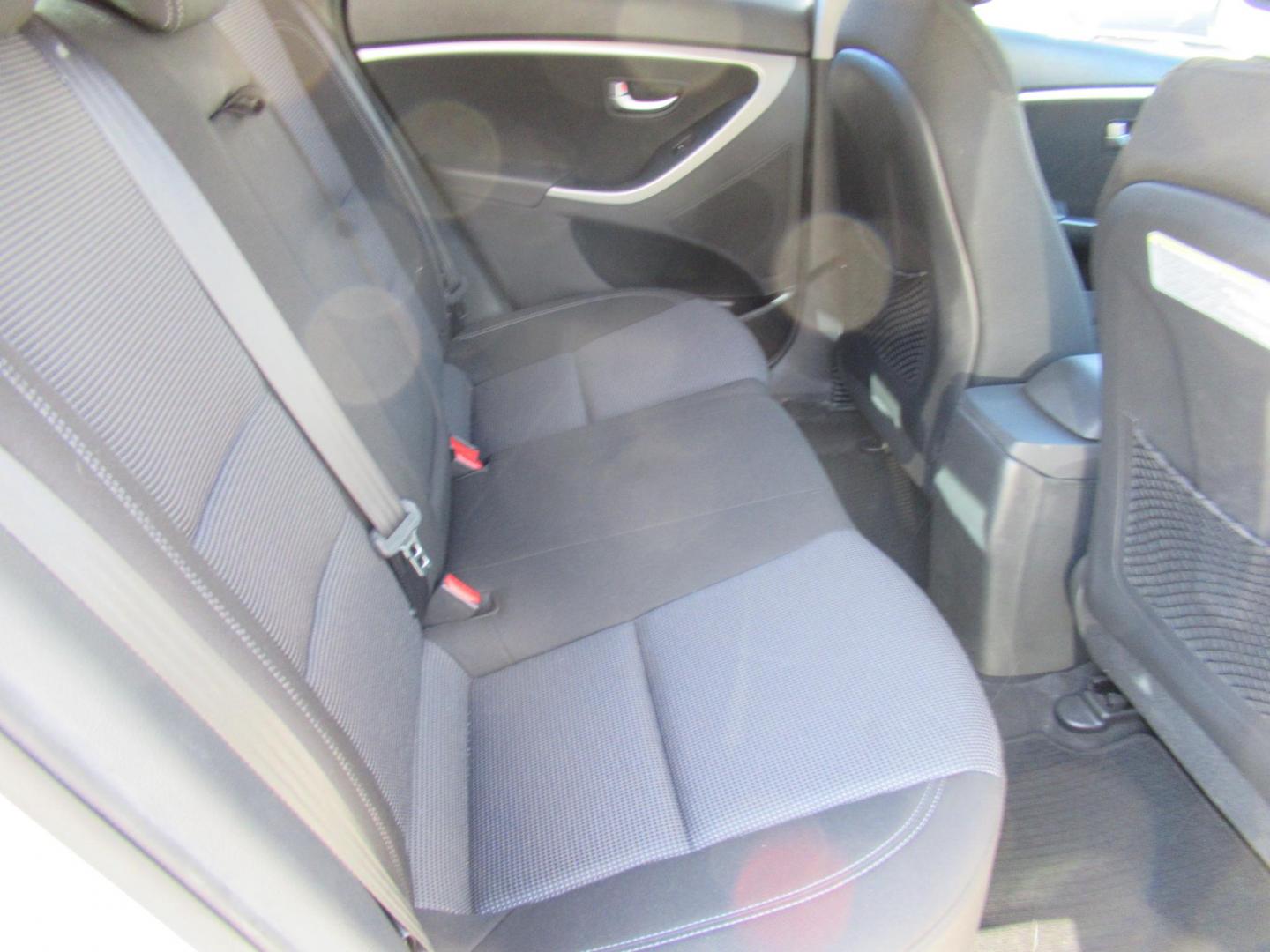 2013 Silver /Black Hyundai Elantra GT A/T (KMHD35LE8DU) with an 1.8L L4 16V DOHC engine, 6-Speed Automatic transmission, located at 1511 North Shepherd Dr., Houston, TX, 77008, (281) 657-1221, 29.798361, -95.412560 - 2013 HYUNDAI ELANTRA GT VIN: KMHD35LE8DU131541 K M H D 3 5 L E 8 D U 1 3 1 5 4 1 HATCHBACK 4 DR 1.8L I4 F DOHC 16V GASOLINE FRONT WHEEL DRIVE - Photo#11