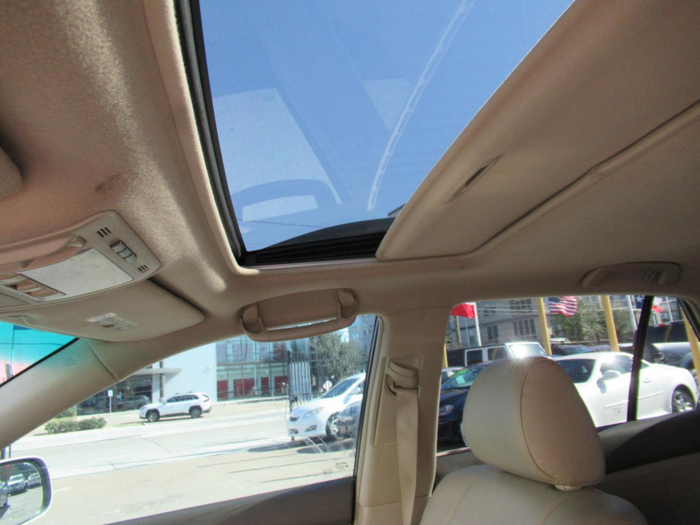 2009 Gold /Tan Lexus RX 350 FWD (2T2GK31U79C) with an 3.5L V6 DOHC 24V engine, 5-Speed Automatic Overdrive transmission, located at 1511 North Shepherd Dr., Houston, TX, 77008, (281) 657-1221, 29.798361, -95.412560 - 2009 LEXUS RX 350 VIN: 2T2GK31U79C066748 2 T 2 G K 3 1 U 7 9 C 0 6 6 7 4 8 4 DOOR WAGON/SPORT UTILITY 3.5L V6 F DOHC 24V GASOLINE FRONT WHEEL DRIVE - Photo#7