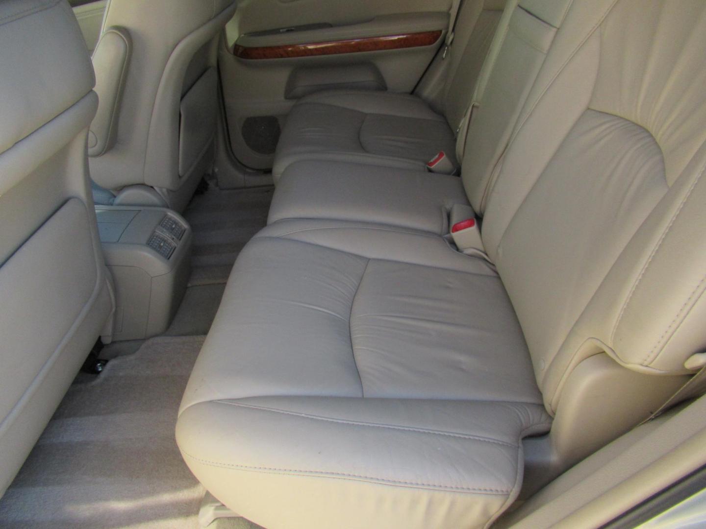 2009 Gold /Tan Lexus RX 350 FWD (2T2GK31U79C) with an 3.5L V6 DOHC 24V engine, 5-Speed Automatic Overdrive transmission, located at 1511 North Shepherd Dr., Houston, TX, 77008, (281) 657-1221, 29.798361, -95.412560 - 2009 LEXUS RX 350 VIN: 2T2GK31U79C066748 2 T 2 G K 3 1 U 7 9 C 0 6 6 7 4 8 4 DOOR WAGON/SPORT UTILITY 3.5L V6 F DOHC 24V GASOLINE FRONT WHEEL DRIVE - Photo#9