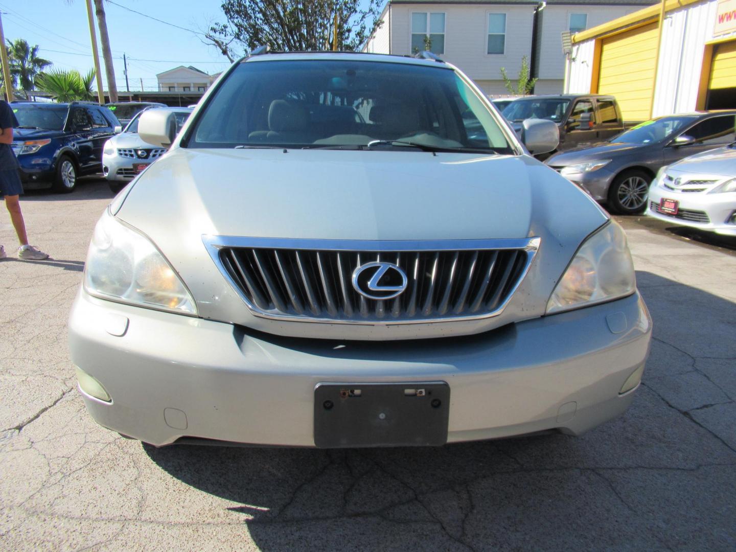 2009 Gold /Tan Lexus RX 350 FWD (2T2GK31U79C) with an 3.5L V6 DOHC 24V engine, 5-Speed Automatic Overdrive transmission, located at 1511 North Shepherd Dr., Houston, TX, 77008, (281) 657-1221, 29.798361, -95.412560 - 2009 LEXUS RX 350 VIN: 2T2GK31U79C066748 2 T 2 G K 3 1 U 7 9 C 0 6 6 7 4 8 4 DOOR WAGON/SPORT UTILITY 3.5L V6 F DOHC 24V GASOLINE FRONT WHEEL DRIVE - Photo#24
