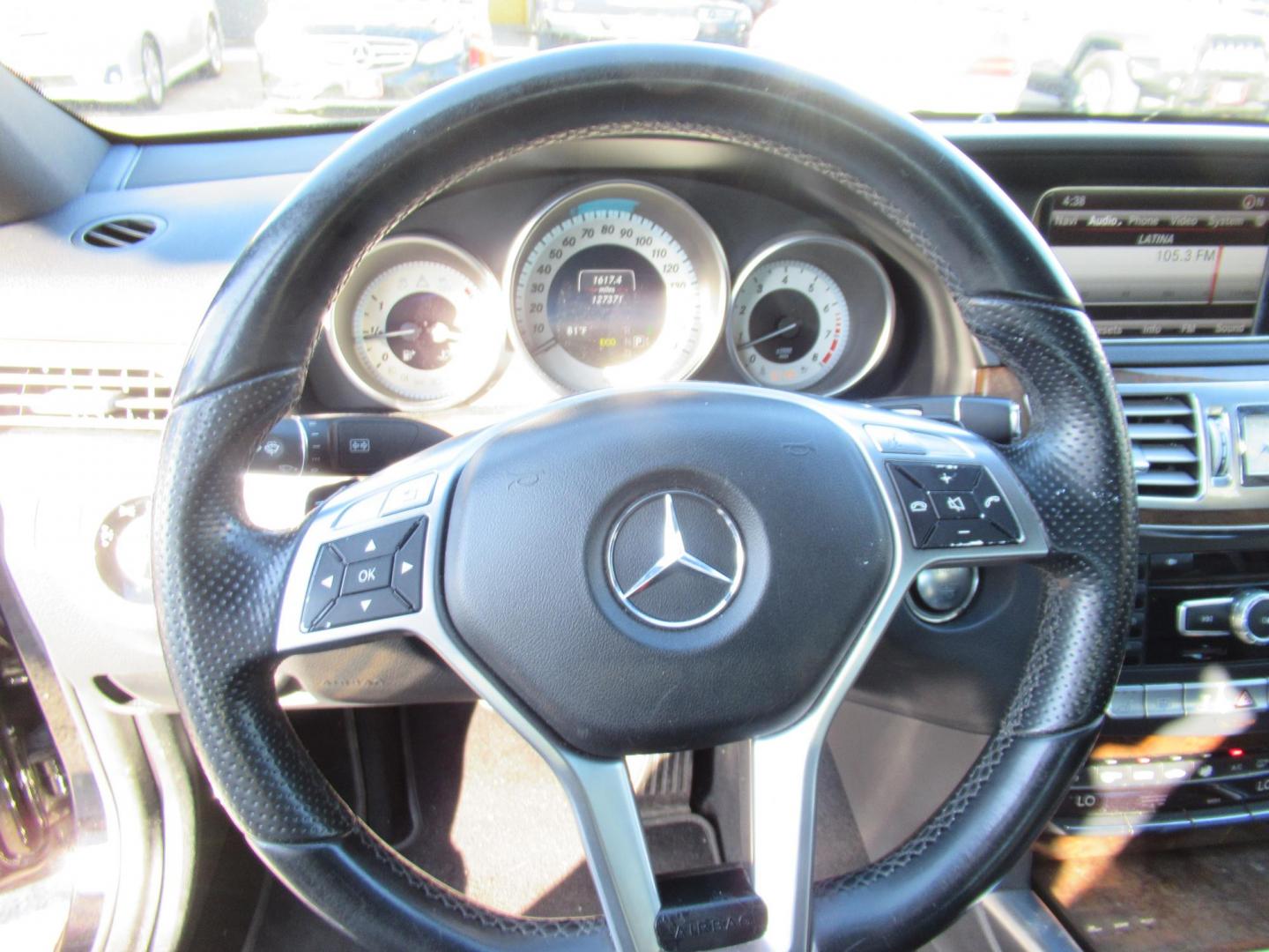 2014 Black /Black Mercedes-Benz E-Class E350 4MATIC Sedan (WDDHF8JB0EA) with an 3.5L V6 DOHC 24V engine, 7-Speed Automatic transmission, located at 1511 North Shepherd Dr., Houston, TX, 77008, (281) 657-1221, 29.798361, -95.412560 - 2014 MERCEDES-BENZ E-CLASS E 350 SPORT 4MATIC VIN: WDDHF8JB0EA815984 W D D H F 8 J B 0 E A 8 1 5 9 8 4 SEDAN 4 DR 3.5L V6 F DOHC 24V GASOLINE ALL WHEEL DRIVE- Photo#3