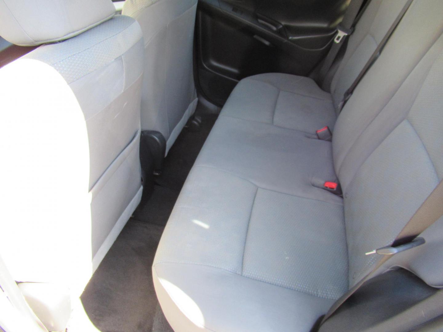 2009 Toyota Matrix Base AT (2T1KU40E99C) with an 1.8L L4 DOHC 16V engine, Automatic Overdrive transmission, located at 1511 North Shepherd Dr., Houston, TX, 77008, (281) 657-1221, 29.798361, -95.412560- Photo#5