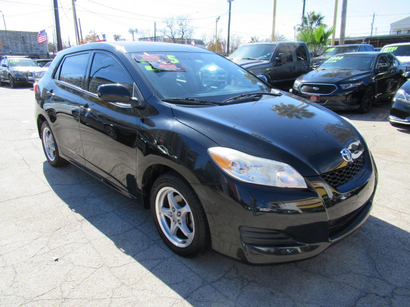 2009 Toyota Matrix Base AT (2T1KU40E99C) with an 1.8L L4 DOHC 16V engine, Automatic Overdrive transmission, located at 1511 North Shepherd Dr., Houston, TX, 77008, (281) 657-1221, 29.798361, -95.412560- Photo#15