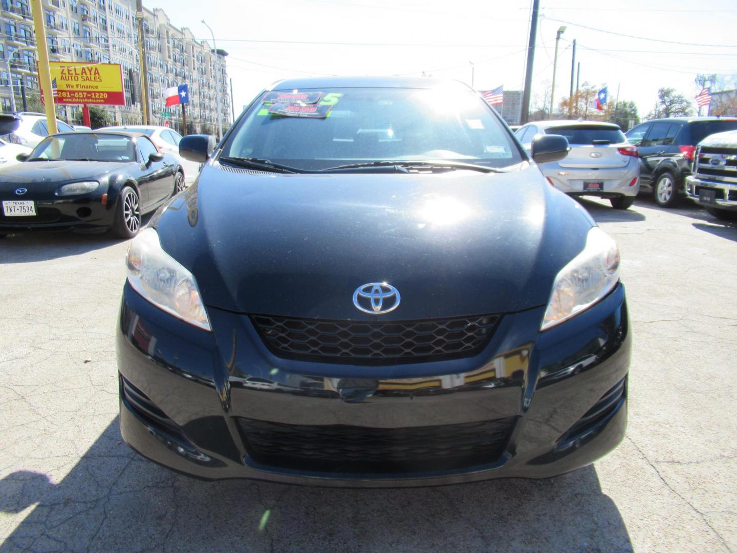 2009 Toyota Matrix Base AT (2T1KU40E99C) with an 1.8L L4 DOHC 16V engine, Automatic Overdrive transmission, located at 1511 North Shepherd Dr., Houston, TX, 77008, (281) 657-1221, 29.798361, -95.412560 - Photo#16