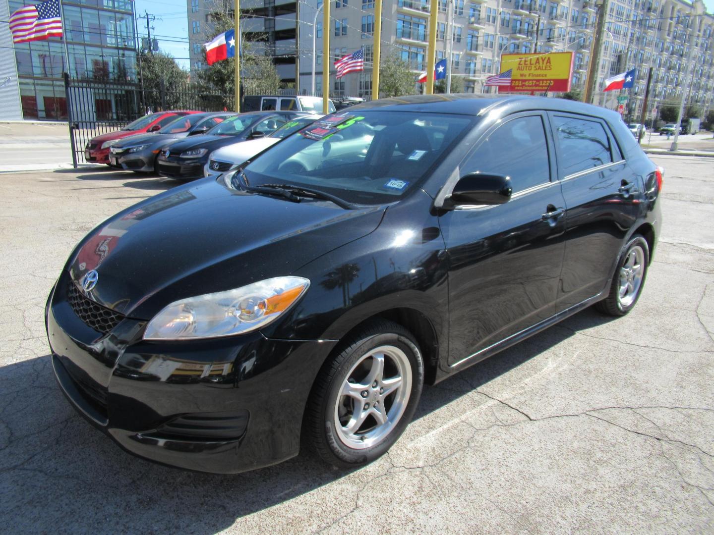 2009 Toyota Matrix Base AT (2T1KU40E99C) with an 1.8L L4 DOHC 16V engine, Automatic Overdrive transmission, located at 1511 North Shepherd Dr., Houston, TX, 77008, (281) 657-1221, 29.798361, -95.412560- Photo#17