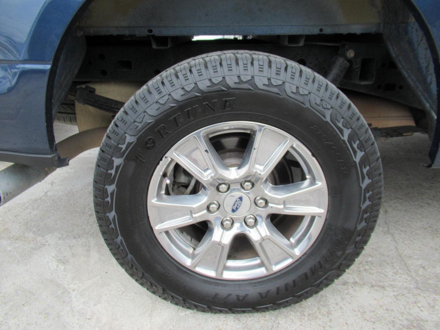 2016 Blue /Gray Ford F-150 Lariat SuperCab 6.5-ft. 4WD (1FTFX1EG8GK) with an 3.5L V6 DOHC 24V engine, 6A transmission, located at 1511 North Shepherd Dr., Houston, TX, 77008, (281) 657-1221, 29.798361, -95.412560 - 2016 FORD F-150 XLT VIN: 1FTFX1EG8GKE23392 1 F T F X 1 E G 8 G K E 2 3 3 9 2 4 DOOR EXTENDED CAB PICKUP 3.5L V6 F DOHC 24V GASOLINE REAR WHEEL DRIVE W/ 4X4 - Photo#3