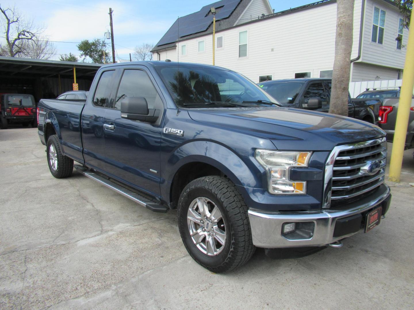 2016 Blue /Gray Ford F-150 Lariat SuperCab 6.5-ft. 4WD (1FTFX1EG8GK) with an 3.5L V6 DOHC 24V engine, 6A transmission, located at 1511 North Shepherd Dr., Houston, TX, 77008, (281) 657-1221, 29.798361, -95.412560 - 2016 FORD F-150 XLT VIN: 1FTFX1EG8GKE23392 1 F T F X 1 E G 8 G K E 2 3 3 9 2 4 DOOR EXTENDED CAB PICKUP 3.5L V6 F DOHC 24V GASOLINE REAR WHEEL DRIVE W/ 4X4 - Photo#1