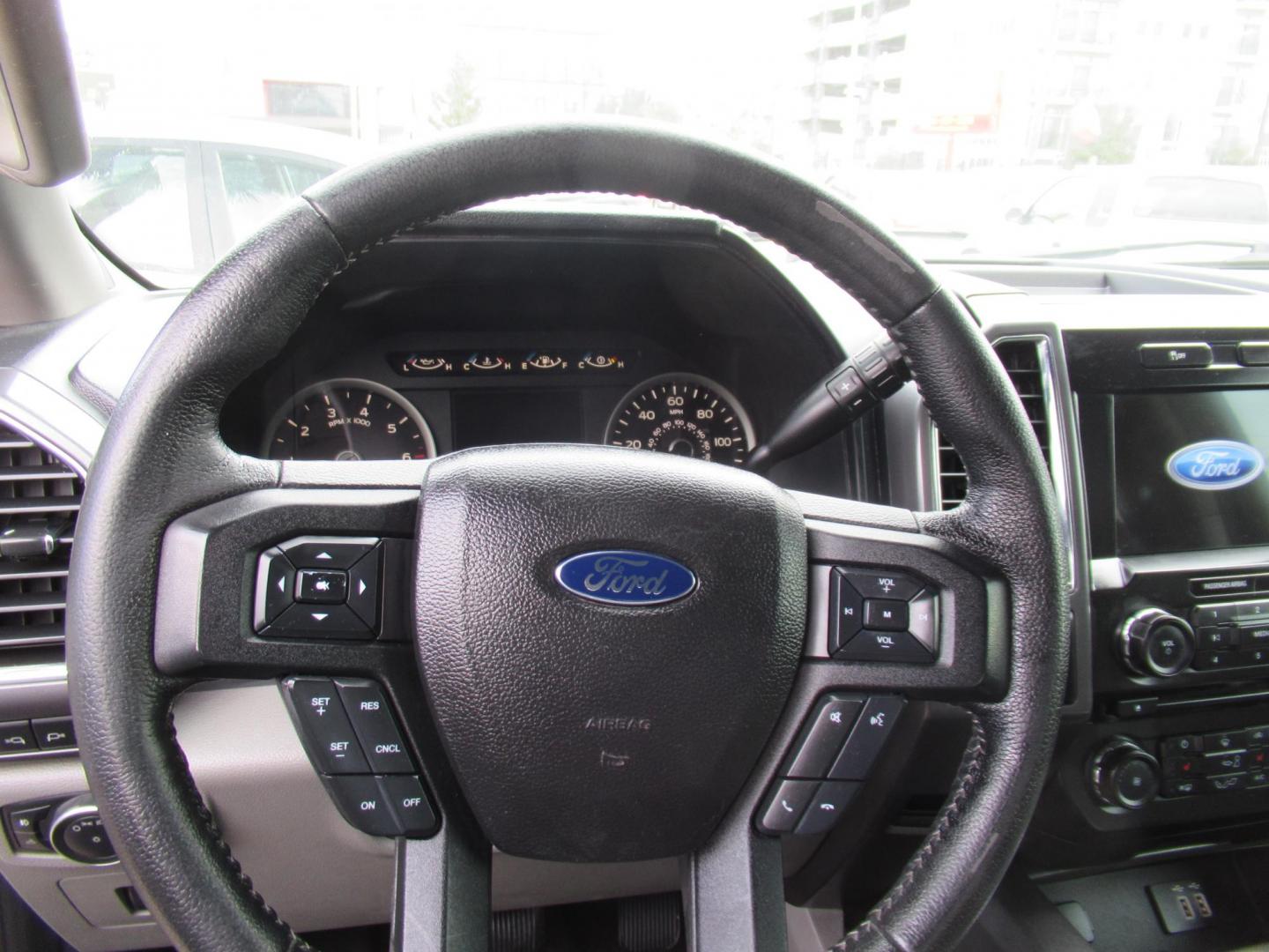 2016 Blue /Gray Ford F-150 Lariat SuperCab 6.5-ft. 4WD (1FTFX1EG8GK) with an 3.5L V6 DOHC 24V engine, 6A transmission, located at 1511 North Shepherd Dr., Houston, TX, 77008, (281) 657-1221, 29.798361, -95.412560 - 2016 FORD F-150 XLT VIN: 1FTFX1EG8GKE23392 1 F T F X 1 E G 8 G K E 2 3 3 9 2 4 DOOR EXTENDED CAB PICKUP 3.5L V6 F DOHC 24V GASOLINE REAR WHEEL DRIVE W/ 4X4 - Photo#15