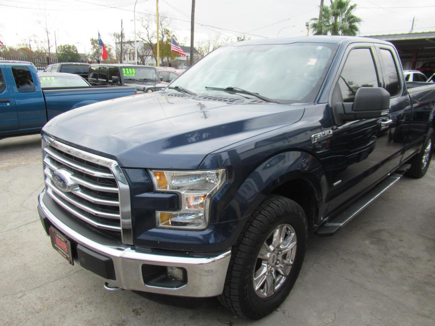2016 Blue /Gray Ford F-150 Lariat SuperCab 6.5-ft. 4WD (1FTFX1EG8GK) with an 3.5L V6 DOHC 24V engine, 6A transmission, located at 1511 North Shepherd Dr., Houston, TX, 77008, (281) 657-1221, 29.798361, -95.412560 - 2016 FORD F-150 XLT VIN: 1FTFX1EG8GKE23392 1 F T F X 1 E G 8 G K E 2 3 3 9 2 4 DOOR EXTENDED CAB PICKUP 3.5L V6 F DOHC 24V GASOLINE REAR WHEEL DRIVE W/ 4X4 - Photo#19