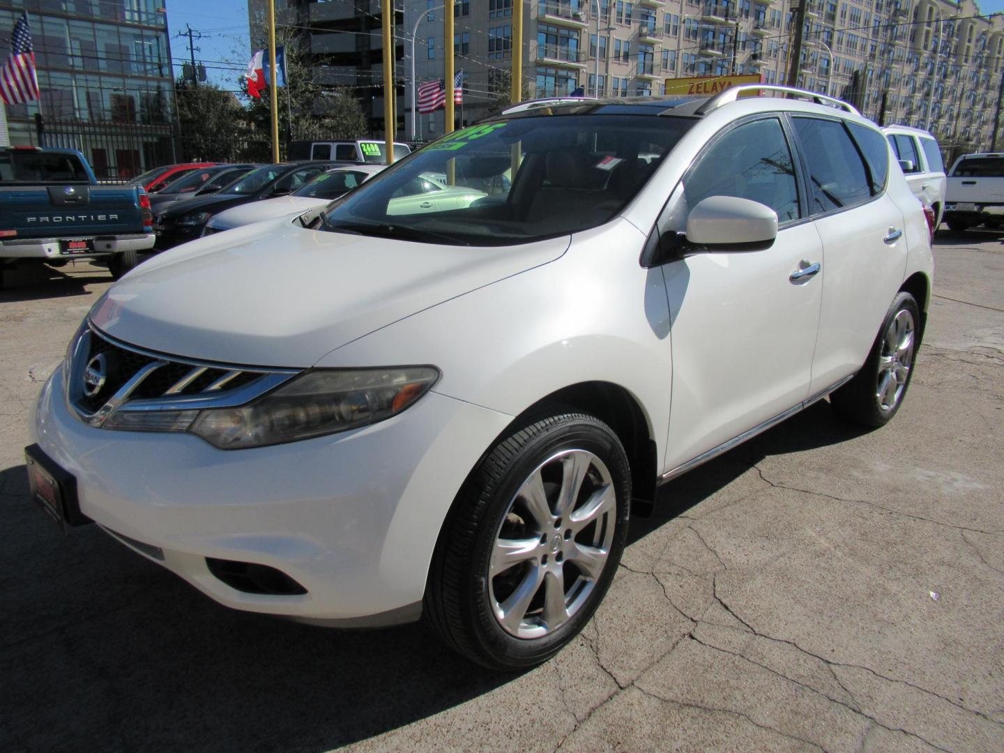 2012 White /Tan Nissan Murano SV (JN8AZ1MU6CW) with an 3.5L V6 DOHC 24V engine, Continuously Variable Transmission transmission, located at 1511 North Shepherd Dr., Houston, TX, 77008, (281) 657-1221, 29.798361, -95.412560 - 2012 NISSAN MURANO LE VIN: JN8AZ1MU6CW110392 J N 8 A Z 1 M U 6 C W 1 1 0 3 9 2 4 DOOR WAGON/SPORT UTILITY 3.5L V6 F DOHC 24V GASOLINE FRONT WHEEL DRIVE - Photo#19