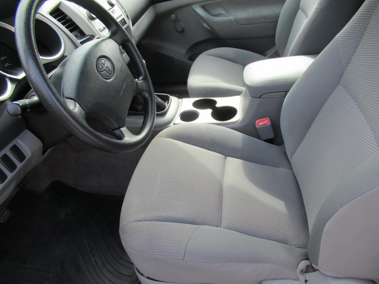 2007 White /Gray Toyota Tacoma PreRunner 2WD (5TENX62N57Z) with an 2.7L L4 DOHC 16V engine, 5-Speed Manual transmission, located at 1511 North Shepherd Dr., Houston, TX, 77008, (281) 657-1221, 29.798361, -95.412560 - 2007 TOYOTA TACOMA PRERUNNER VIN: 5TENX62N57Z415452 5 T E N X 6 2 N 5 7 Z 4 1 5 4 5 2 PICKUP 2.7L I4 F DOHC 16V GASOLINE REAR WHEEL DRIVE - Photo#1