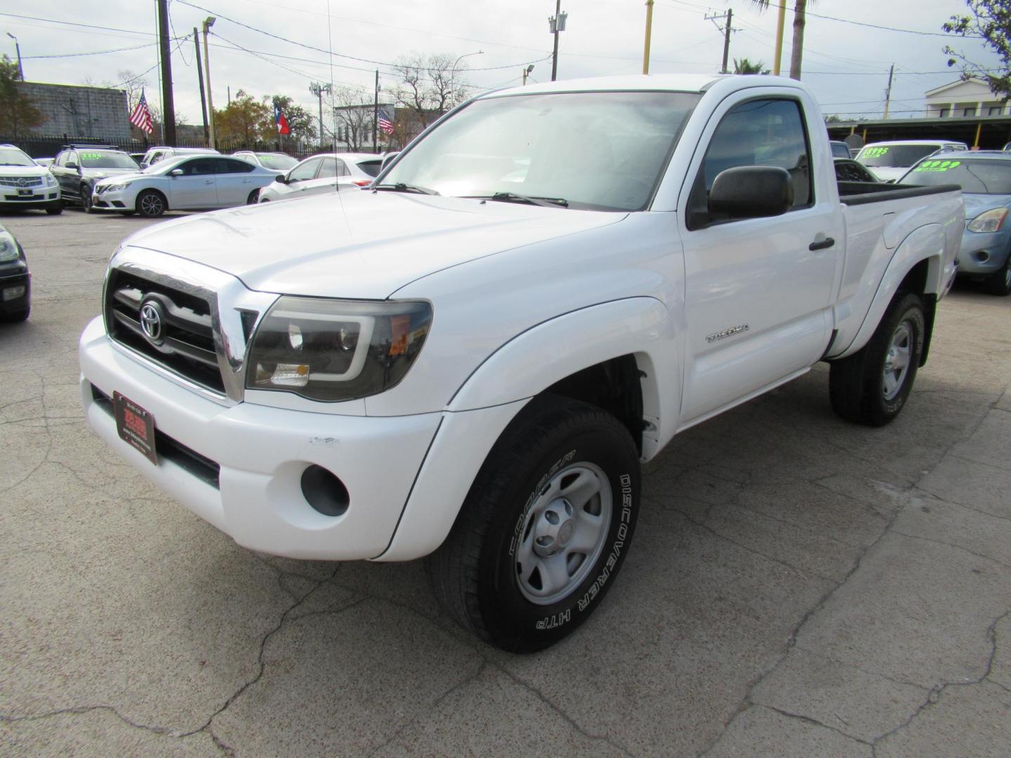 2007 White /Gray Toyota Tacoma PreRunner 2WD (5TENX62N57Z) with an 2.7L L4 DOHC 16V engine, 5-Speed Manual transmission, located at 1511 North Shepherd Dr., Houston, TX, 77008, (281) 657-1221, 29.798361, -95.412560 - 2007 TOYOTA TACOMA PRERUNNER VIN: 5TENX62N57Z415452 5 T E N X 6 2 N 5 7 Z 4 1 5 4 5 2 PICKUP 2.7L I4 F DOHC 16V GASOLINE REAR WHEEL DRIVE - Photo#15