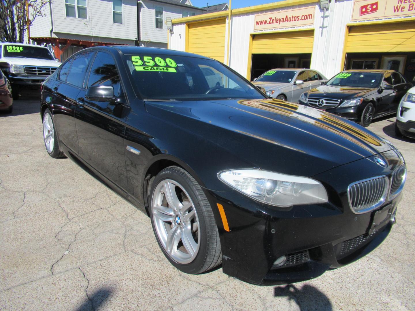 2012 BMW 5-Series 535i (WBAFR7C52CC) with an 3.0L L6 DOHC 24V engine, Automatic transmission, located at 1511 North Shepherd Dr., Houston, TX, 77008, (281) 657-1221, 29.798361, -95.412560 - 2012 BMW 535I VIN: WBAFR7C52CC808804 W B A F R 7 C 5 2 C C 8 0 8 8 0 4 SEDAN 4 DR 3.0L I6 F DOHC 24V GASOLINE REAR WHEEL DRIVE - Photo#18