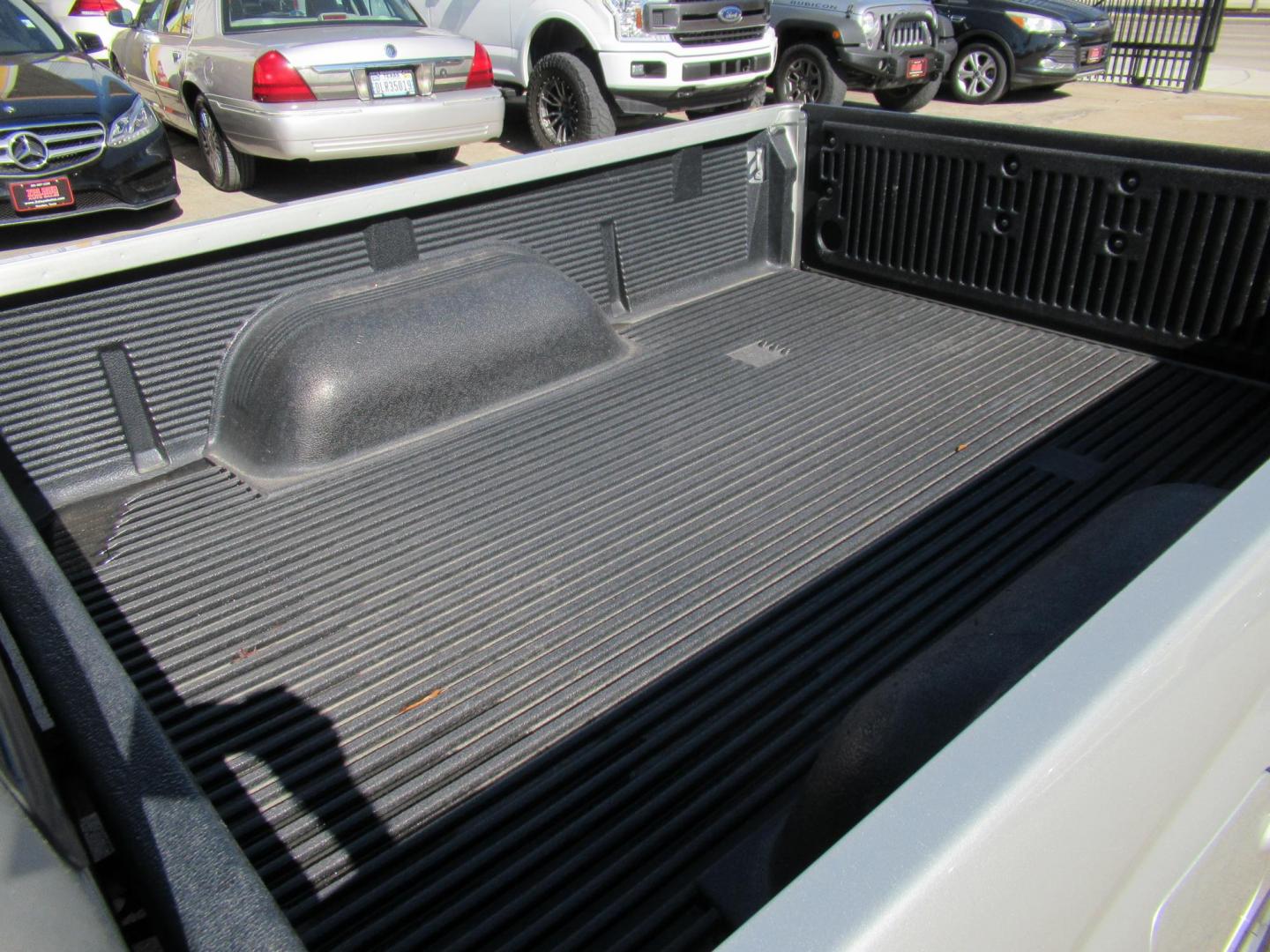 2004 Silver /Gray Toyota Tacoma Xtracab 2WD (5TEVL52N64Z) with an 2.4L L4 DOHC 16V engine, Automatic transmission, located at 1511 North Shepherd Dr., Houston, TX, 77008, (281) 657-1221, 29.798361, -95.412560 - 2004 TOYOTA TACOMA VIN: 5TEVL52N64Z448400 5 T E V L 5 2 N 6 4 Z 4 4 8 4 0 0 CLUB CAB PICKUP 2.4L I4 F DOHC 16V GASOLINE REAR WHEEL DRIVE - Photo#1