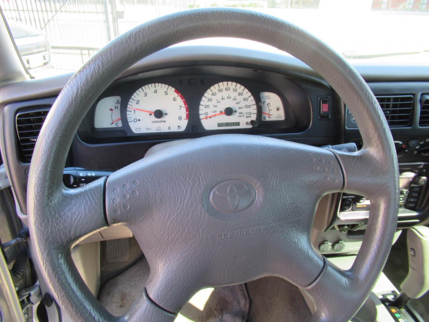 2004 Silver /Gray Toyota Tacoma Xtracab 2WD (5TEVL52N64Z) with an 2.4L L4 DOHC 16V engine, Automatic transmission, located at 1511 North Shepherd Dr., Houston, TX, 77008, (281) 657-1221, 29.798361, -95.412560 - 2004 TOYOTA TACOMA VIN: 5TEVL52N64Z448400 5 T E V L 5 2 N 6 4 Z 4 4 8 4 0 0 CLUB CAB PICKUP 2.4L I4 F DOHC 16V GASOLINE REAR WHEEL DRIVE - Photo#2