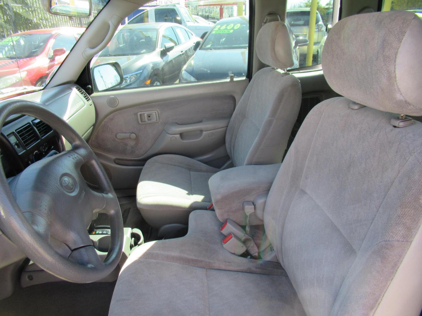 2004 Silver /Gray Toyota Tacoma Xtracab 2WD (5TEVL52N64Z) with an 2.4L L4 DOHC 16V engine, Automatic transmission, located at 1511 North Shepherd Dr., Houston, TX, 77008, (281) 657-1221, 29.798361, -95.412560 - 2004 TOYOTA TACOMA VIN: 5TEVL52N64Z448400 5 T E V L 5 2 N 6 4 Z 4 4 8 4 0 0 CLUB CAB PICKUP 2.4L I4 F DOHC 16V GASOLINE REAR WHEEL DRIVE - Photo#6