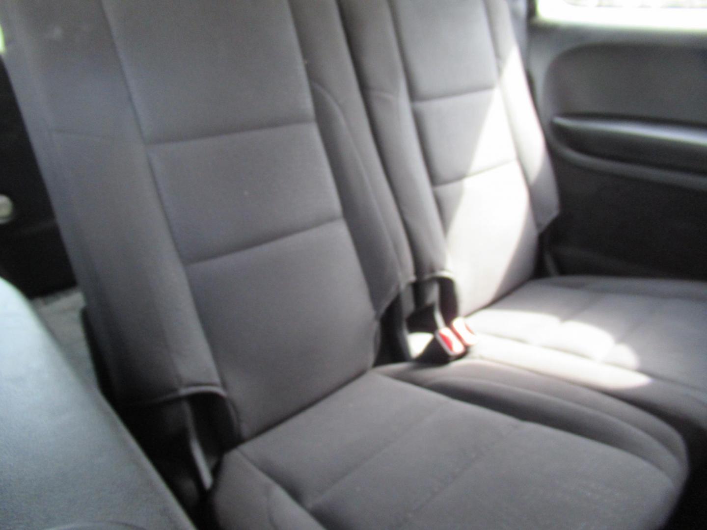 2013 White /Black Dodge Durango SXT RWD (1C4RDHAG3DC) with an 3.6L V6 DOHC 24V engine, Automatic transmission, located at 1511 North Shepherd Dr., Houston, TX, 77008, (281) 657-1221, 29.798361, -95.412560 - 2013 DODGE DURANGO SXT VIN: 1C4RDHAG3DC694368 1 C 4 R D H A G 3 D C 6 9 4 3 6 8 4 DOOR WAGON/SPORT UTILITY 3.6L V6 F DOHC 24V GASOLINE REAR WHEEL DRIVE - Photo#13