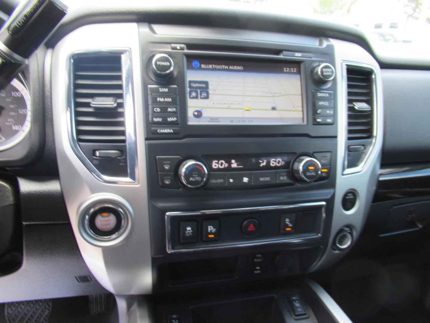 2017 Black /Black Nissan Titan S Crew Cab 2WD (1N6AA1E60HN) with an 5.6L V8 DOHC 32V engine, 6A transmission, located at 1511 North Shepherd Dr., Houston, TX, 77008, (281) 657-1221, 29.798361, -95.412560 - 2017 NISSAN TITAN SV VIN: 1N6AA1E60HN564070 1 N 6 A A 1 E 6 0 H N 5 6 4 0 7 0 CREW PICKUP 5.6L V8 F DOHC 32V GASOLINE REAR WHEEL DRIVE - Photo#11