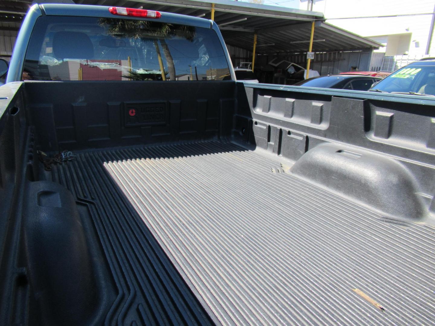 2007 Green /Black Chevrolet Silverado 1500 LT1 4WD (1GCEK14007Z) with an 5.3L V8 OHV 16V FFV engine, 4-Speed Automatic Overdrive transmission, located at 1511 North Shepherd Dr., Houston, TX, 77008, (281) 657-1221, 29.798361, -95.412560 - 2007 CHEVROLET SILVERADO 1500 WORK TRUCK VIN: 1GCEK14007Z606940 1 G C E K 1 4 0 0 7 Z 6 0 6 9 4 0 PICKUP 5.3L V8 F FLEX FUEL REAR WHEEL DRIVE W/ 4X4 - Photo#7