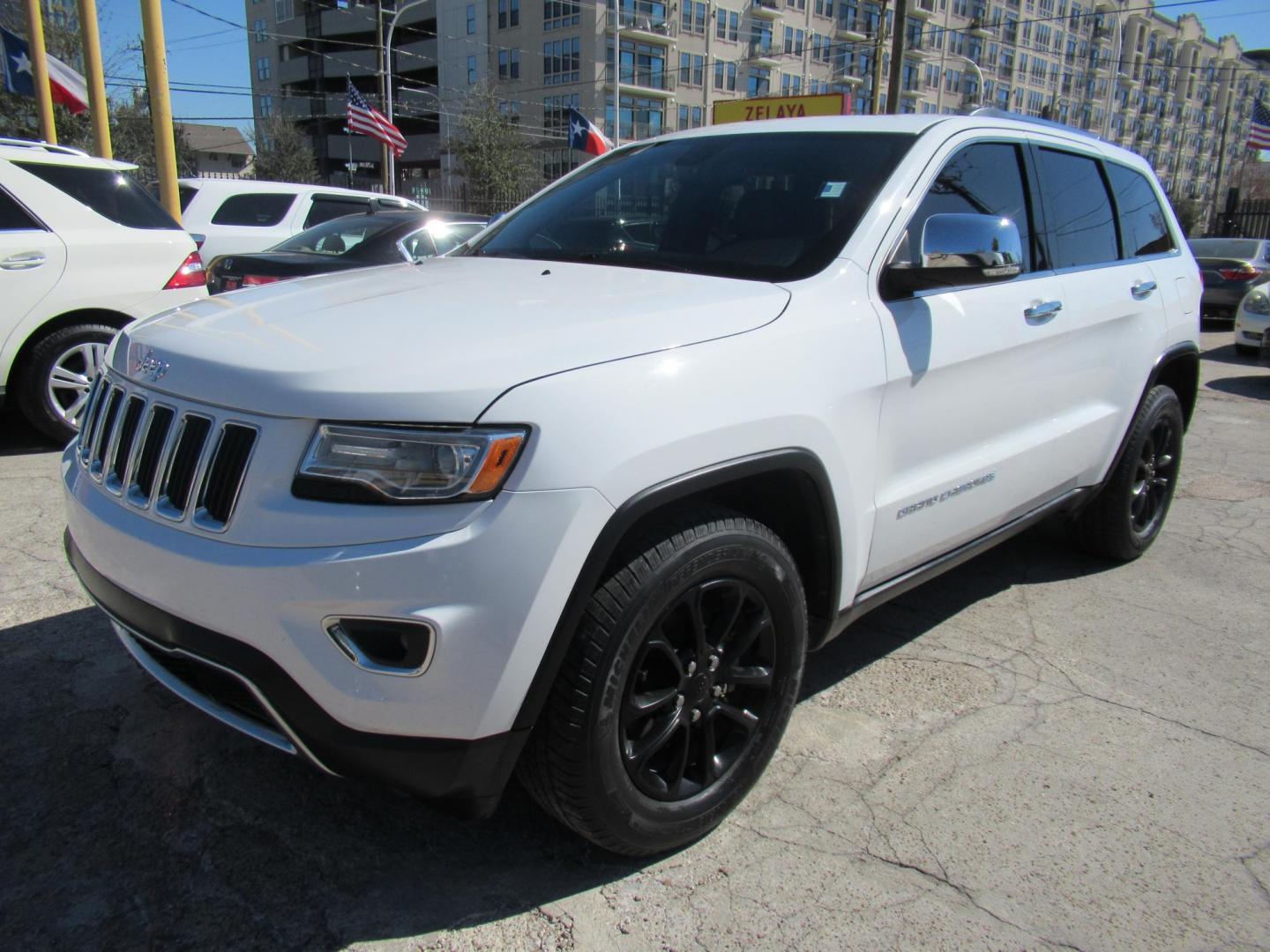 2015 White /Black Jeep Grand Cherokee Limited 2WD (1C4RJEBG5FC) with an 3.6L V6 DOHC 24V engine, 8-Speed Automatic transmission, located at 1511 North Shepherd Dr., Houston, TX, 77008, (281) 657-1221, 29.798361, -95.412560 - 2015 JEEP GRAND CHEROKEE LIMITED VIN: 1C4RJEBG5FC825406 1 C 4 R J E B G 5 F C 8 2 5 4 0 6 4 DOOR WAGON/SPORT UTILITY 3.6L V6 F DOHC 24V GASOLINE REAR WHEEL DRIVE - Photo#17