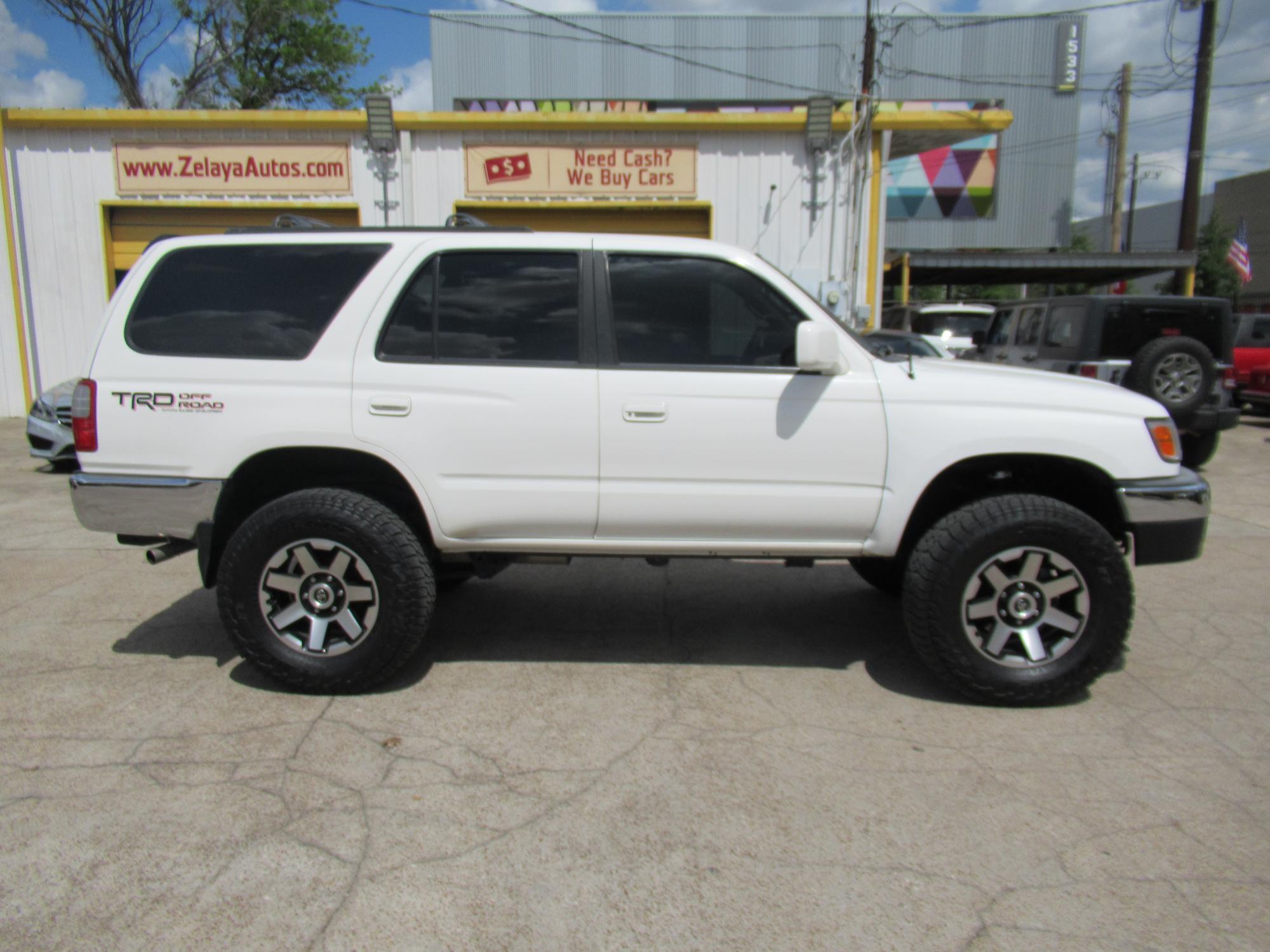 photo of 1999 Toyota 4Runner SR5 4WD