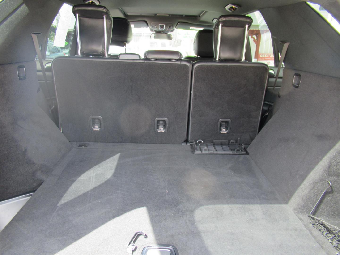 2017 Black /Black Mercedes-Benz GLE-Class GLE350 (4JGDA5JB5HA) with an 3.5L V6 DOHC 24V engine, 7A transmission, located at 1511 North Shepherd Dr., Houston, TX, 77008, (281) 657-1221, 29.798361, -95.412560 - Photo#11