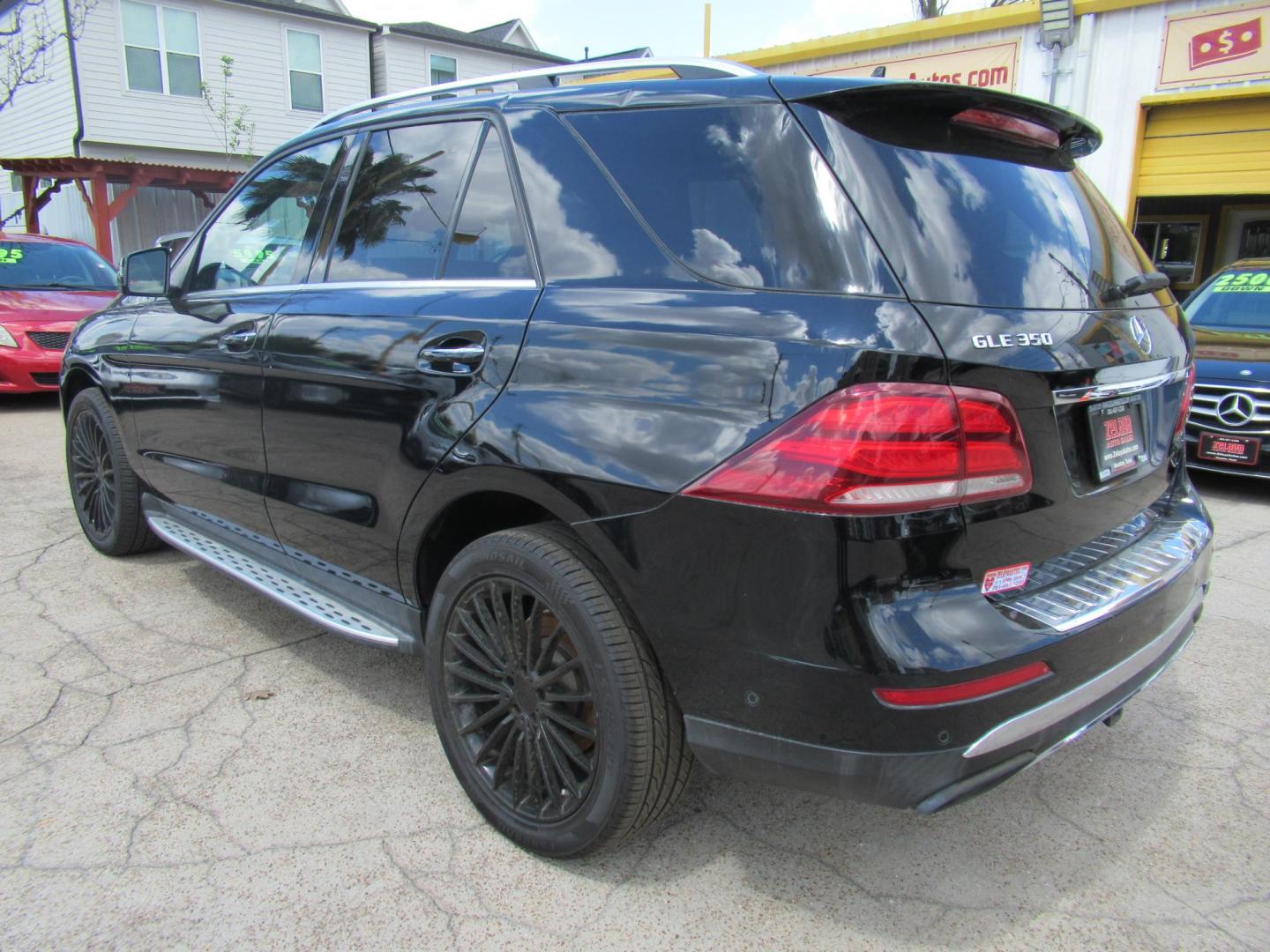 2017 Black /Black Mercedes-Benz GLE-Class GLE350 (4JGDA5JB5HA) with an 3.5L V6 DOHC 24V engine, 7A transmission, located at 1511 North Shepherd Dr., Houston, TX, 77008, (281) 657-1221, 29.798361, -95.412560 - Photo#19