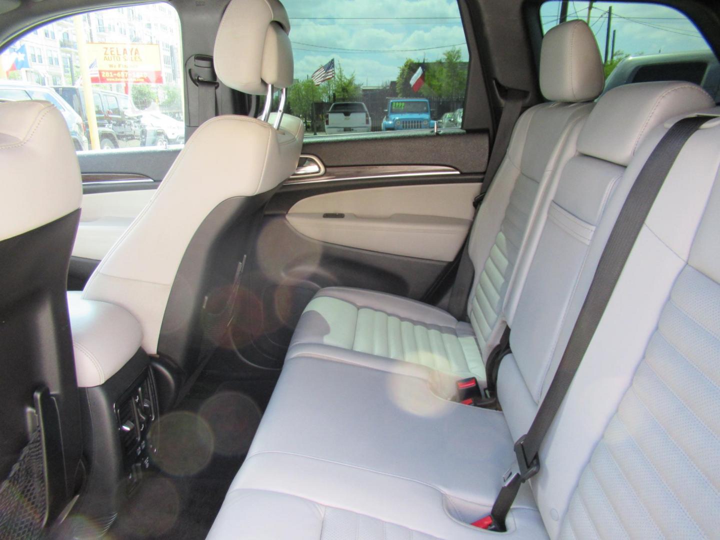 2018 Gray /Gray Jeep Grand Cherokee Limited 2WD (1C4RJEBG0JC) with an 3.6L V6 DOHC 24V engine, 8A transmission, located at 1511 North Shepherd Dr., Houston, TX, 77008, (281) 657-1221, 29.798361, -95.412560 - 2018 Jeep Grand Cherokee Sterling Edition 130,262 mi VIN: 1C4RJEBG0JC253671 Vehicle Details 4 Door Wagon/Sport Utility 3.6L V6 F DOHC 24V Gasoline Rear wheel drive- Photo#13