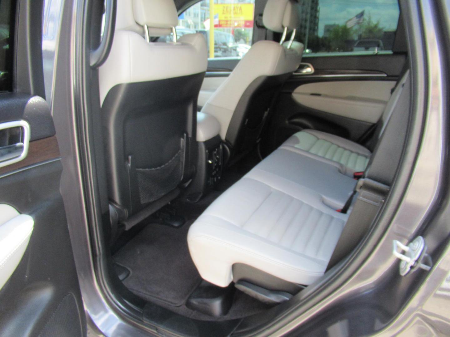 2018 Gray /Gray Jeep Grand Cherokee Limited 2WD (1C4RJEBG0JC) with an 3.6L V6 DOHC 24V engine, 8A transmission, located at 1511 North Shepherd Dr., Houston, TX, 77008, (281) 657-1221, 29.798361, -95.412560 - 2018 Jeep Grand Cherokee Sterling Edition 130,262 mi VIN: 1C4RJEBG0JC253671 Vehicle Details 4 Door Wagon/Sport Utility 3.6L V6 F DOHC 24V Gasoline Rear wheel drive - Photo#14