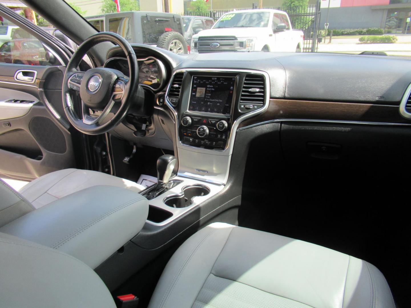 2018 Gray /Gray Jeep Grand Cherokee Limited 2WD (1C4RJEBG0JC) with an 3.6L V6 DOHC 24V engine, 8A transmission, located at 1511 North Shepherd Dr., Houston, TX, 77008, (281) 657-1221, 29.798361, -95.412560 - 2018 Jeep Grand Cherokee Sterling Edition 130,262 mi VIN: 1C4RJEBG0JC253671 Vehicle Details 4 Door Wagon/Sport Utility 3.6L V6 F DOHC 24V Gasoline Rear wheel drive- Photo#20