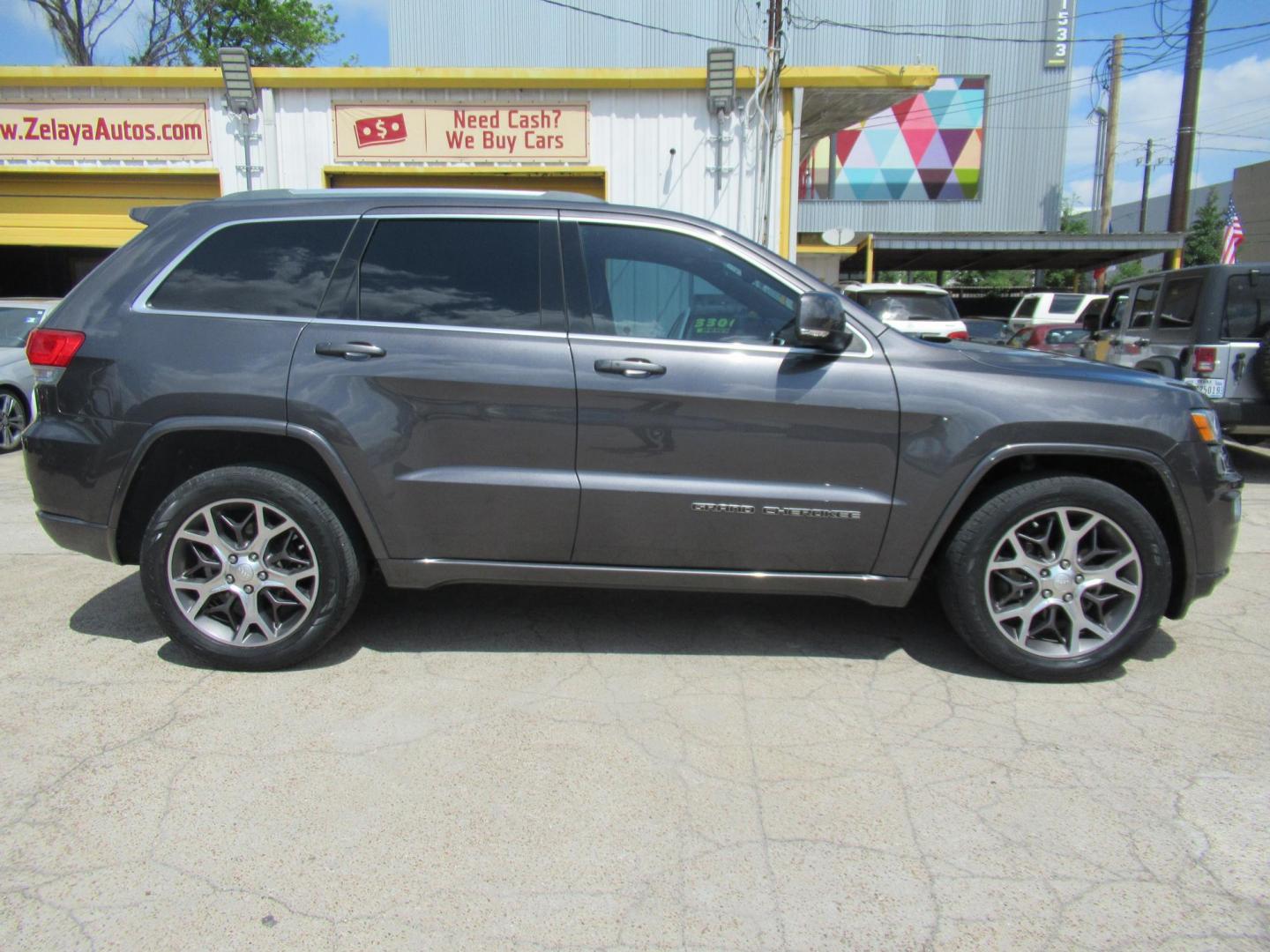 2018 Gray /Gray Jeep Grand Cherokee Limited 2WD (1C4RJEBG0JC) with an 3.6L V6 DOHC 24V engine, 8A transmission, located at 1511 North Shepherd Dr., Houston, TX, 77008, (281) 657-1221, 29.798361, -95.412560 - 2018 Jeep Grand Cherokee Sterling Edition 130,262 mi VIN: 1C4RJEBG0JC253671 Vehicle Details 4 Door Wagon/Sport Utility 3.6L V6 F DOHC 24V Gasoline Rear wheel drive- Photo#0