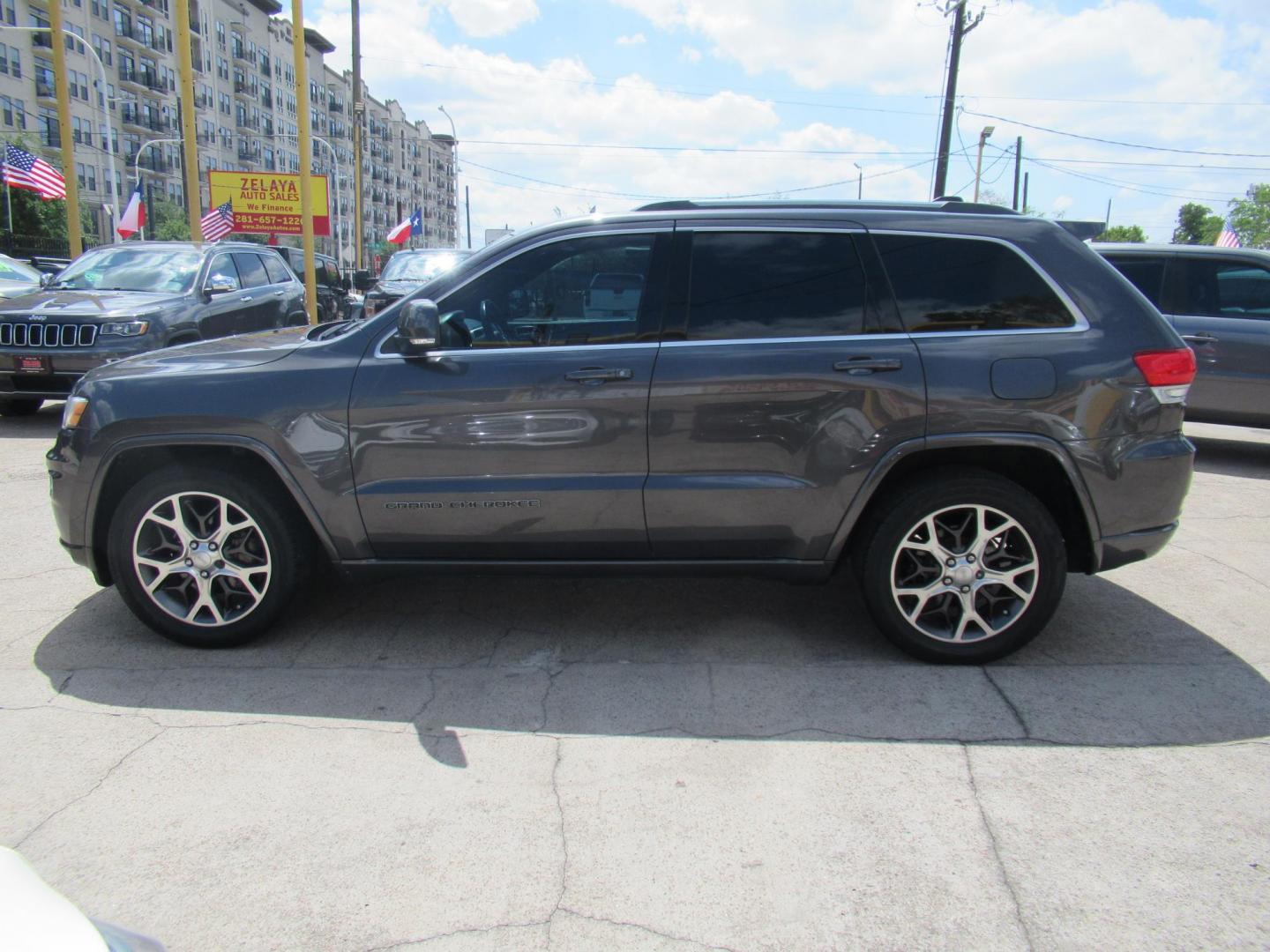 2018 Gray /Gray Jeep Grand Cherokee Limited 2WD (1C4RJEBG0JC) with an 3.6L V6 DOHC 24V engine, 8A transmission, located at 1511 North Shepherd Dr., Houston, TX, 77008, (281) 657-1221, 29.798361, -95.412560 - 2018 Jeep Grand Cherokee Sterling Edition 130,262 mi VIN: 1C4RJEBG0JC253671 Vehicle Details 4 Door Wagon/Sport Utility 3.6L V6 F DOHC 24V Gasoline Rear wheel drive- Photo#31