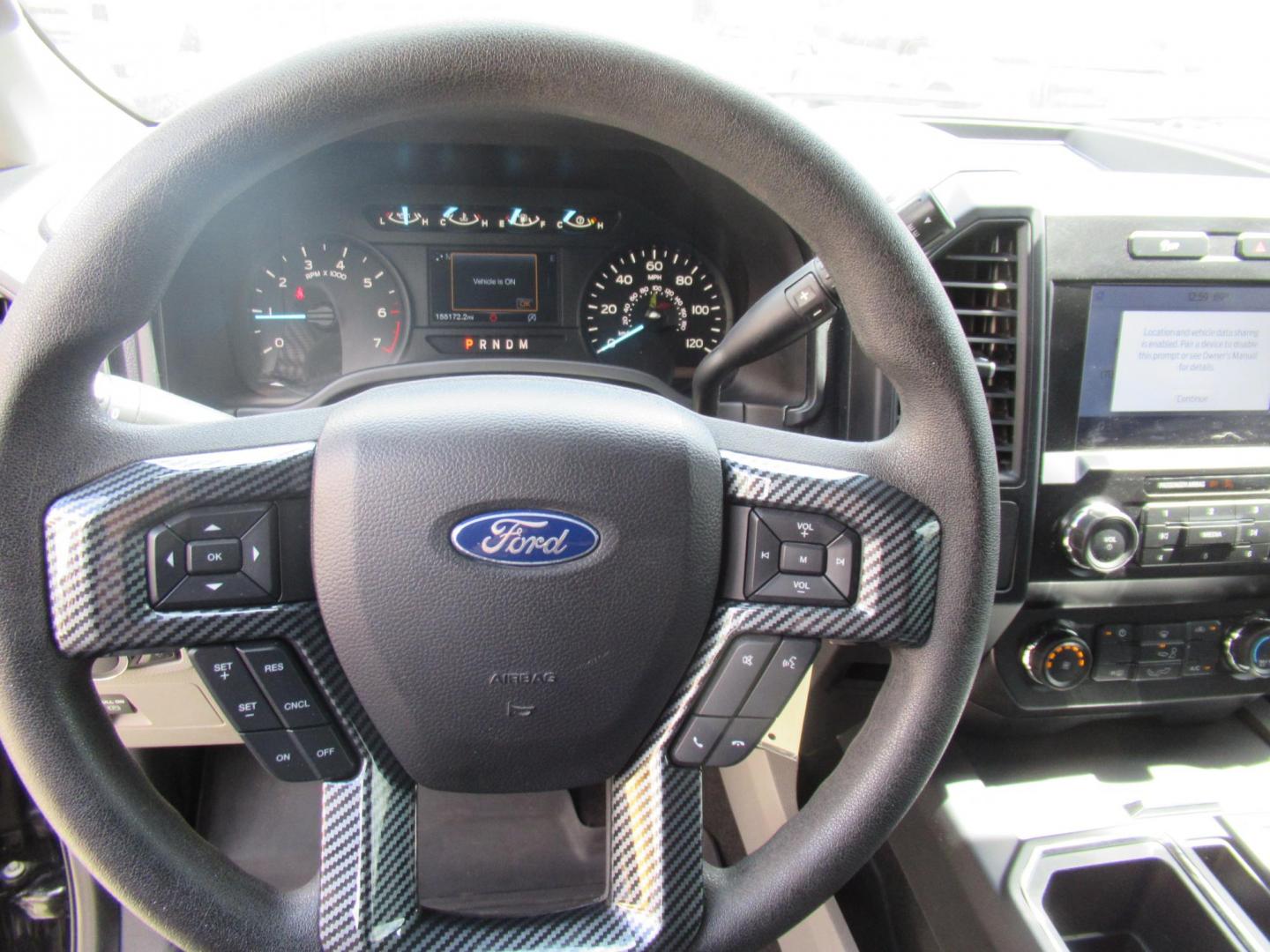 2020 Black /Black Ford F-150 King-Ranch SuperCrew 5.5-ft. 2WD (1FTEW1CP4LK) with an 2.7L V6 DOHC 24V engine, 6A transmission, located at 1511 North Shepherd Dr., Houston, TX, 77008, (281) 657-1221, 29.798361, -95.412560 - 155,141 mi VIN: 1FTEW1CP4LKD56074 Vehicle Details Crew Pickup 2.7L V6 F DOHC 24V Gasoline Rear wheel drive - Photo#3