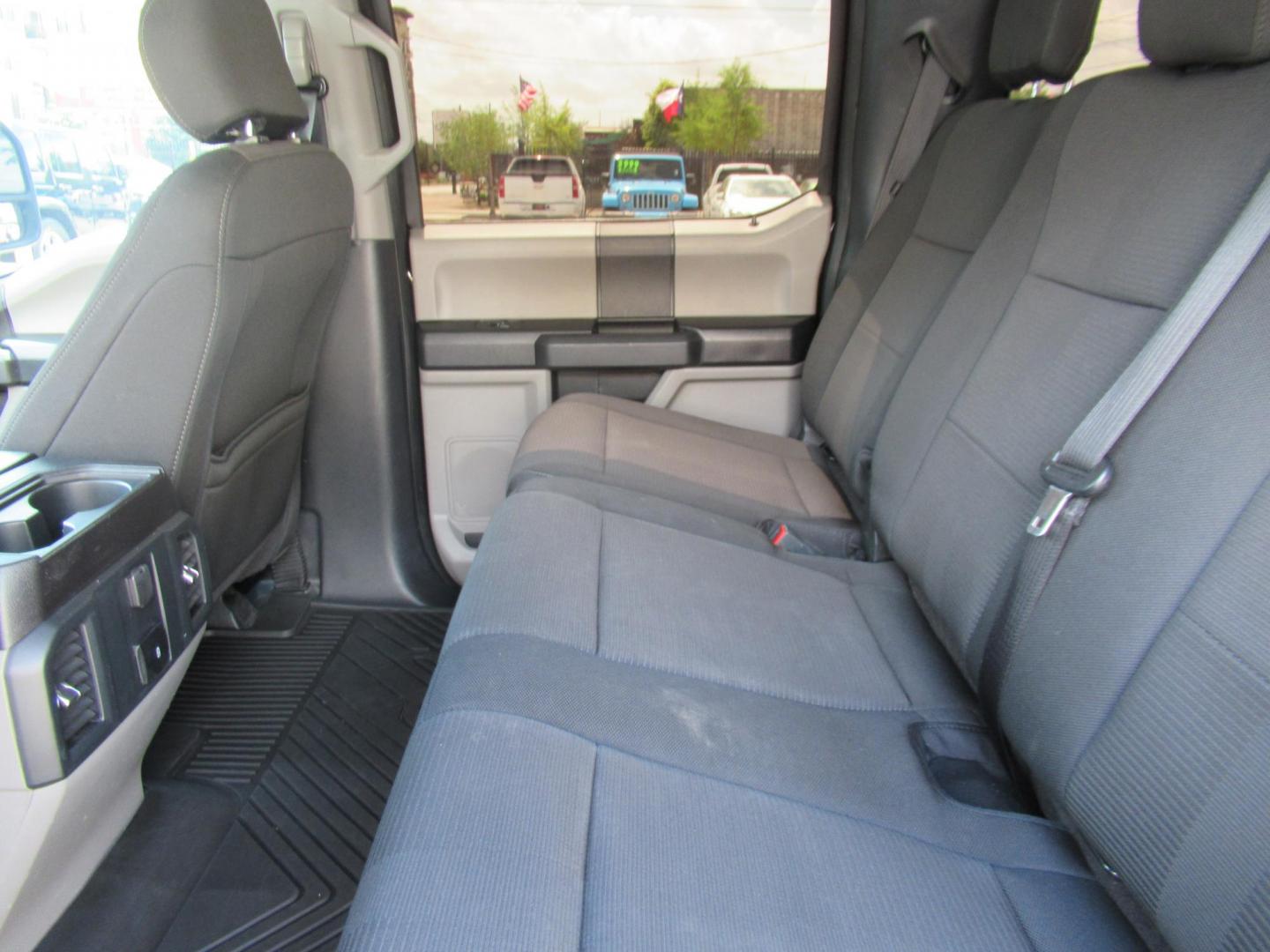 2020 Black /Black Ford F-150 King-Ranch SuperCrew 5.5-ft. 2WD (1FTEW1CP4LK) with an 2.7L V6 DOHC 24V engine, 6A transmission, located at 1511 North Shepherd Dr., Houston, TX, 77008, (281) 657-1221, 29.798361, -95.412560 - 155,141 mi VIN: 1FTEW1CP4LKD56074 Vehicle Details Crew Pickup 2.7L V6 F DOHC 24V Gasoline Rear wheel drive - Photo#10