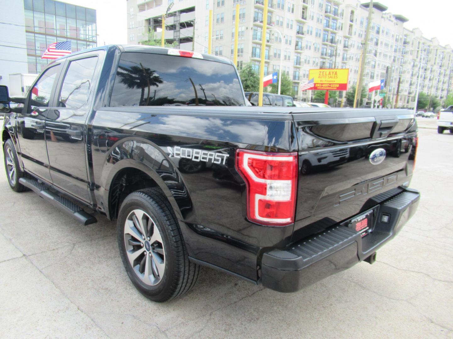 2020 Black /Black Ford F-150 King-Ranch SuperCrew 5.5-ft. 2WD (1FTEW1CP4LK) with an 2.7L V6 DOHC 24V engine, 6A transmission, located at 1511 North Shepherd Dr., Houston, TX, 77008, (281) 657-1221, 29.798361, -95.412560 - 155,141 mi VIN: 1FTEW1CP4LKD56074 Vehicle Details Crew Pickup 2.7L V6 F DOHC 24V Gasoline Rear wheel drive - Photo#19