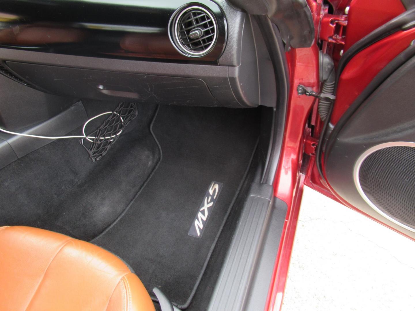 2008 Red /Brown Mazda MX-5 Miata Grand Touring Power Retractable Hardtop (JM1NC26F780) with an 2.0L L4 DOHC 16V engine, Automatic transmission, located at 1511 North Shepherd Dr., Houston, TX, 77008, (281) 657-1221, 29.798361, -95.412560 - 2008 Mazda MX-5 Miata Grand Touring 161,876 mi VIN: JM1NC26F780145276 Vehicle Details Convertible 2.0L I4 F DOHC 16V Gasoline Rear wheel drive- Photo#15