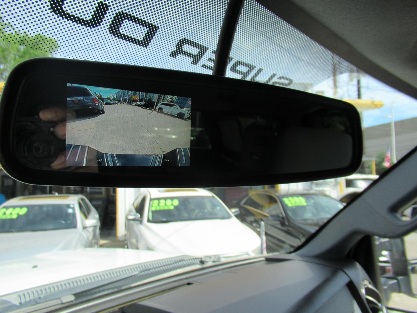 2015 White /Gray Ford F-250 SD XLT SuperCab Long Bed 4WD (1FT7X2B69FE) with an 6.2L V8 OHV 16V engine, Automatic transmission, located at 1511 North Shepherd Dr., Houston, TX, 77008, (281) 657-1221, 29.798361, -95.412560 - 2015 Ford F-250 Super Duty XLT 218,902 mi VIN: 1FT7X2B69FEA75606 Vehicle Details 4 Door Extended Cab Pickup 6.2L V8 F SOHC 16V Gasoline Rear wheel drive w/ 4X4 - Photo#21