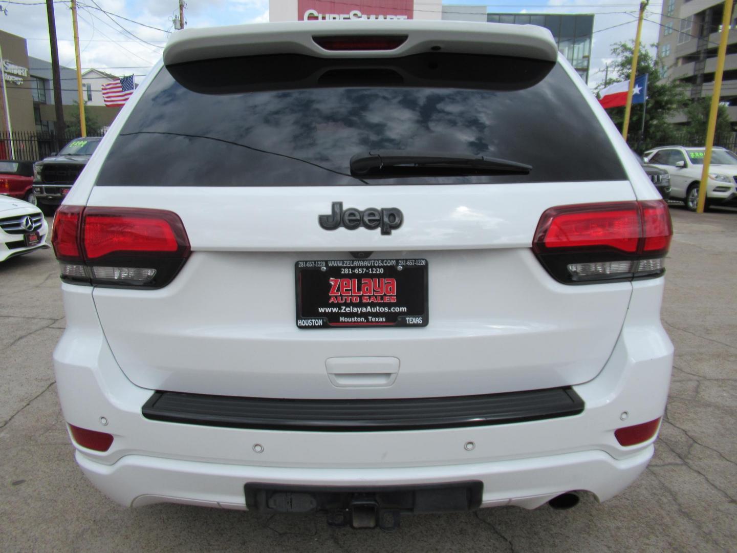 2018 White /Black Jeep Grand Cherokee Laredo 2WD (1C4RJEAG2JC) with an 3.6L V6 DOHC 24V engine, 8A transmission, located at 1511 North Shepherd Dr., Houston, TX, 77008, (281) 657-1221, 29.798361, -95.412560 - 2018 Jeep Grand Cherokee Altitude 157,176 mi VIN: 1C4RJEAG2JC208474 Vehicle Details 4 Door Wagon/Sport Utility 3.6L V6 F DOHC 24V Gasoline Rear wheel drive - Photo#14