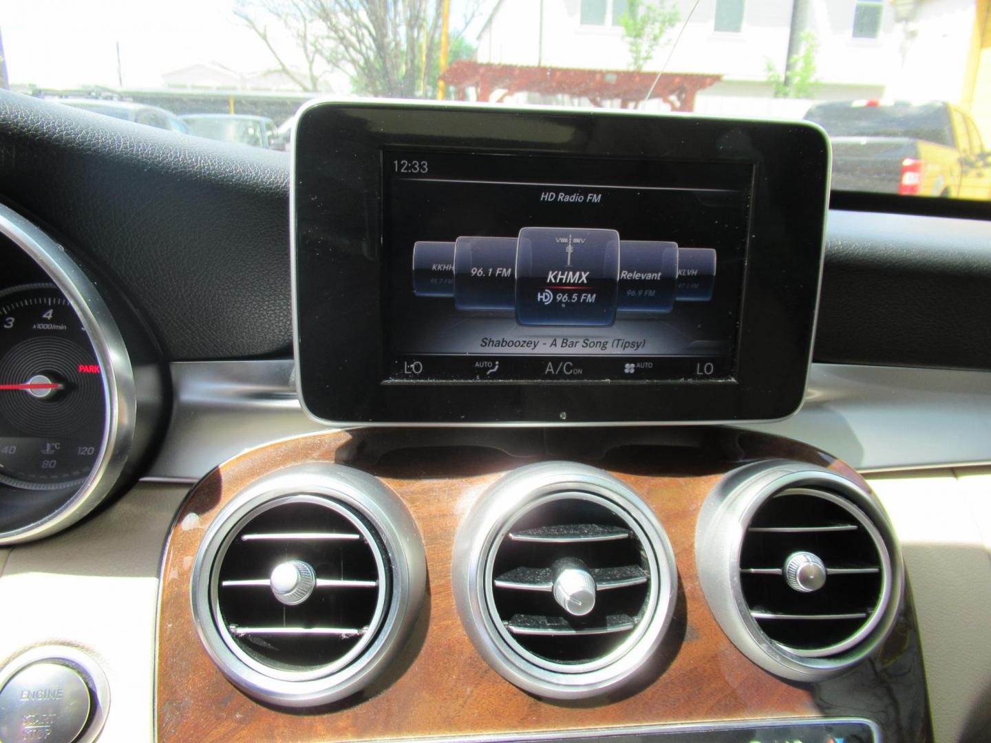 2017 White /Tan Mercedes-Benz C-Class C300 Sedan (55SWF4JB0HU) with an 2.0L L4 DOHC 16V engine, 7A transmission, located at 1511 North Shepherd Dr., Houston, TX, 77008, (281) 657-1221, 29.798361, -95.412560 - 2017 Mercedes-Benz C-Class C 300 115,078 mi VIN: 55SWF4JB0HU207967 Vehicle Details Sedan 4 DR 2.0L I4 F DOHC 16V Gasoline Rear wheel drive - Photo#2