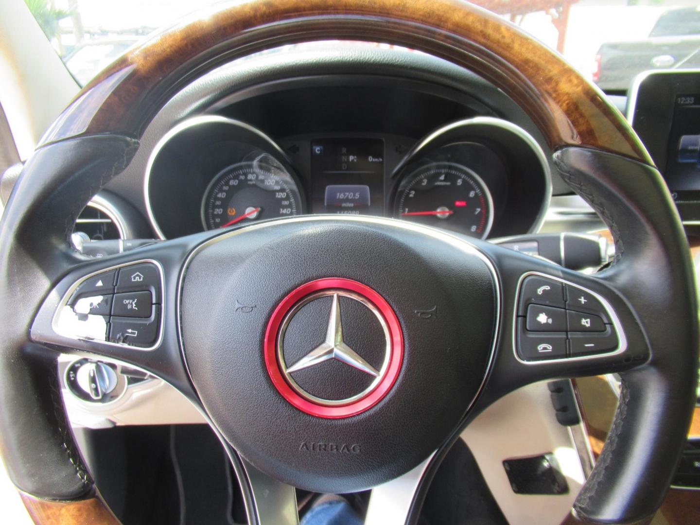 2017 White /Tan Mercedes-Benz C-Class C300 Sedan (55SWF4JB0HU) with an 2.0L L4 DOHC 16V engine, 7A transmission, located at 1511 North Shepherd Dr., Houston, TX, 77008, (281) 657-1221, 29.798361, -95.412560 - 2017 Mercedes-Benz C-Class C 300 115,078 mi VIN: 55SWF4JB0HU207967 Vehicle Details Sedan 4 DR 2.0L I4 F DOHC 16V Gasoline Rear wheel drive - Photo#1