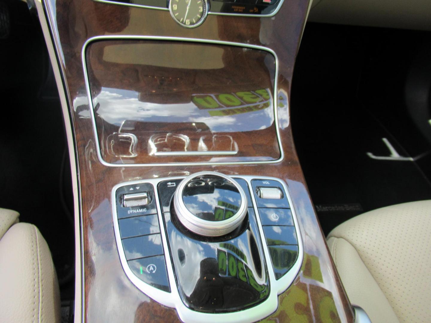 2017 White /Tan Mercedes-Benz C-Class C300 Sedan (55SWF4JB0HU) with an 2.0L L4 DOHC 16V engine, 7A transmission, located at 1511 North Shepherd Dr., Houston, TX, 77008, (281) 657-1221, 29.798361, -95.412560 - 2017 Mercedes-Benz C-Class C 300 115,078 mi VIN: 55SWF4JB0HU207967 Vehicle Details Sedan 4 DR 2.0L I4 F DOHC 16V Gasoline Rear wheel drive - Photo#4