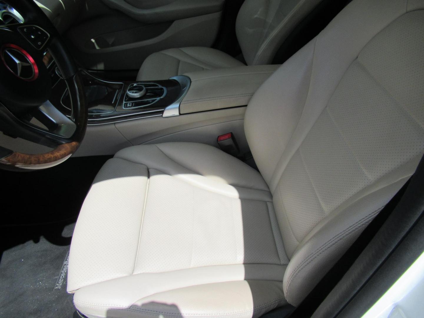 2017 White /Tan Mercedes-Benz C-Class C300 Sedan (55SWF4JB0HU) with an 2.0L L4 DOHC 16V engine, 7A transmission, located at 1511 North Shepherd Dr., Houston, TX, 77008, (281) 657-1221, 29.798361, -95.412560 - 2017 Mercedes-Benz C-Class C 300 115,078 mi VIN: 55SWF4JB0HU207967 Vehicle Details Sedan 4 DR 2.0L I4 F DOHC 16V Gasoline Rear wheel drive - Photo#8
