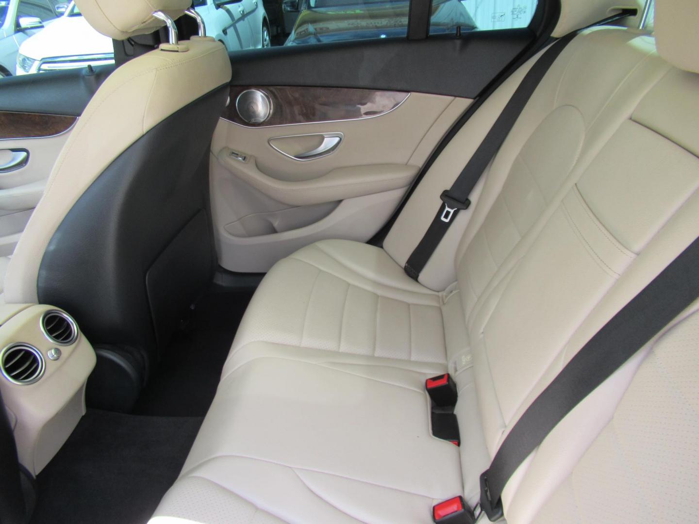 2017 White /Tan Mercedes-Benz C-Class C300 Sedan (55SWF4JB0HU) with an 2.0L L4 DOHC 16V engine, 7A transmission, located at 1511 North Shepherd Dr., Houston, TX, 77008, (281) 657-1221, 29.798361, -95.412560 - 2017 Mercedes-Benz C-Class C 300 115,078 mi VIN: 55SWF4JB0HU207967 Vehicle Details Sedan 4 DR 2.0L I4 F DOHC 16V Gasoline Rear wheel drive - Photo#9