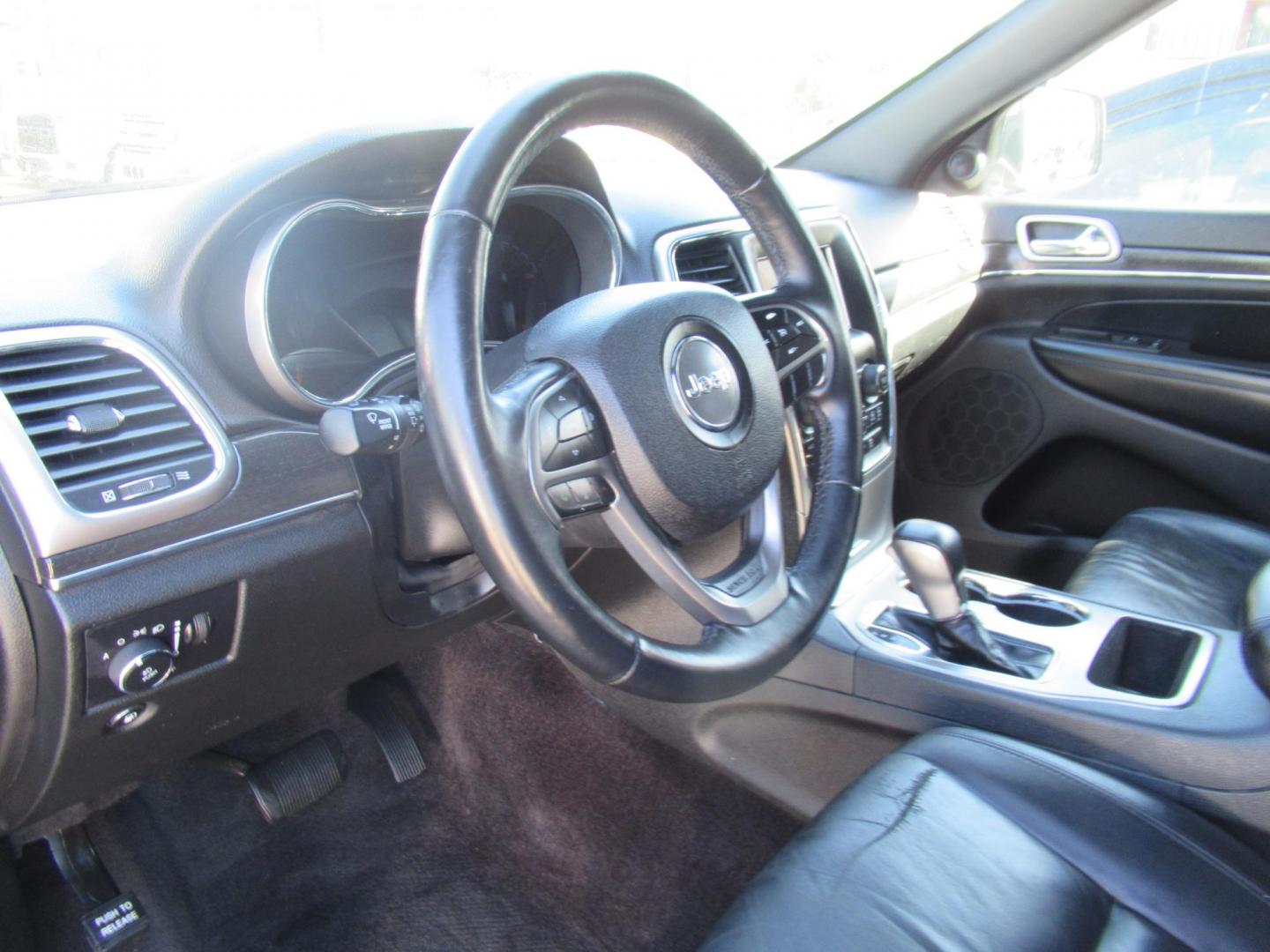 2018 Gray /Black Jeep Grand Cherokee Limited 2WD (1C4RJEBG1JC) with an 3.6L V6 DOHC 24V engine, 8A transmission, located at 1511 North Shepherd Dr., Houston, TX, 77008, (281) 657-1221, 29.798361, -95.412560 - 2018 Jeep Grand Cherokee Limited 118,144 mi VIN: 1C4RJEBG1JC288624 Original Window Sticker Vehicle Details 4 Door Wagon/Sport Utility 3.6L V6 F DOHC 24V Gasoline Rear wheel drive - Photo#2