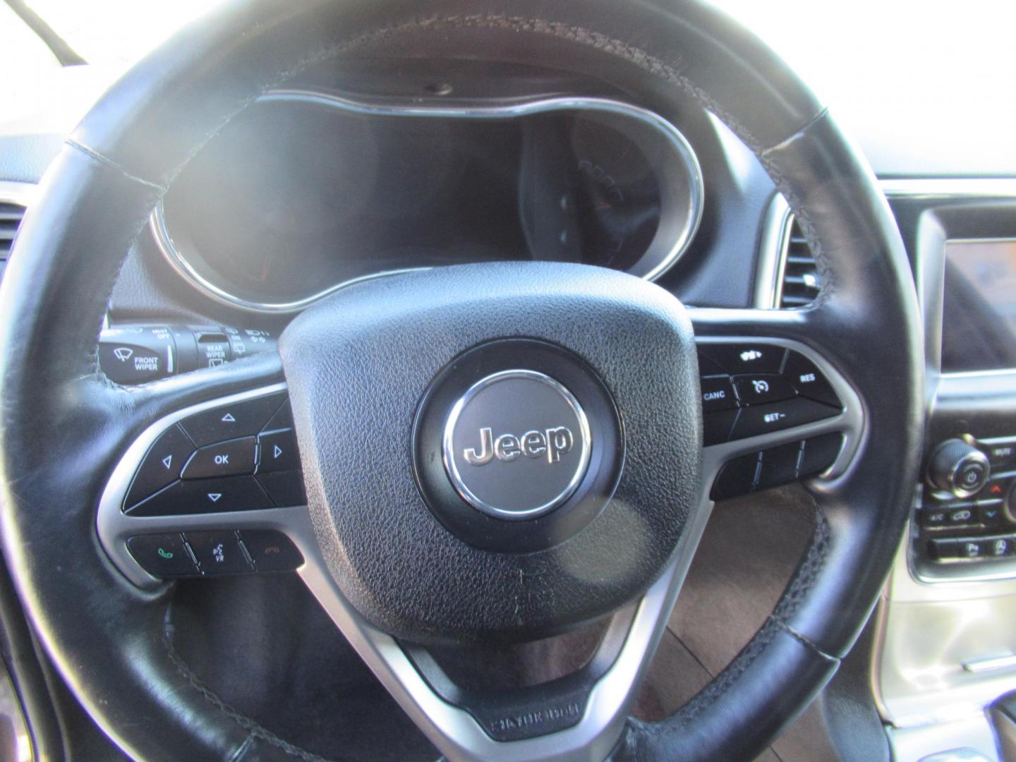 2018 Gray /Black Jeep Grand Cherokee Limited 2WD (1C4RJEBG1JC) with an 3.6L V6 DOHC 24V engine, 8A transmission, located at 1511 North Shepherd Dr., Houston, TX, 77008, (281) 657-1221, 29.798361, -95.412560 - 2018 Jeep Grand Cherokee Limited 118,144 mi VIN: 1C4RJEBG1JC288624 Original Window Sticker Vehicle Details 4 Door Wagon/Sport Utility 3.6L V6 F DOHC 24V Gasoline Rear wheel drive - Photo#6