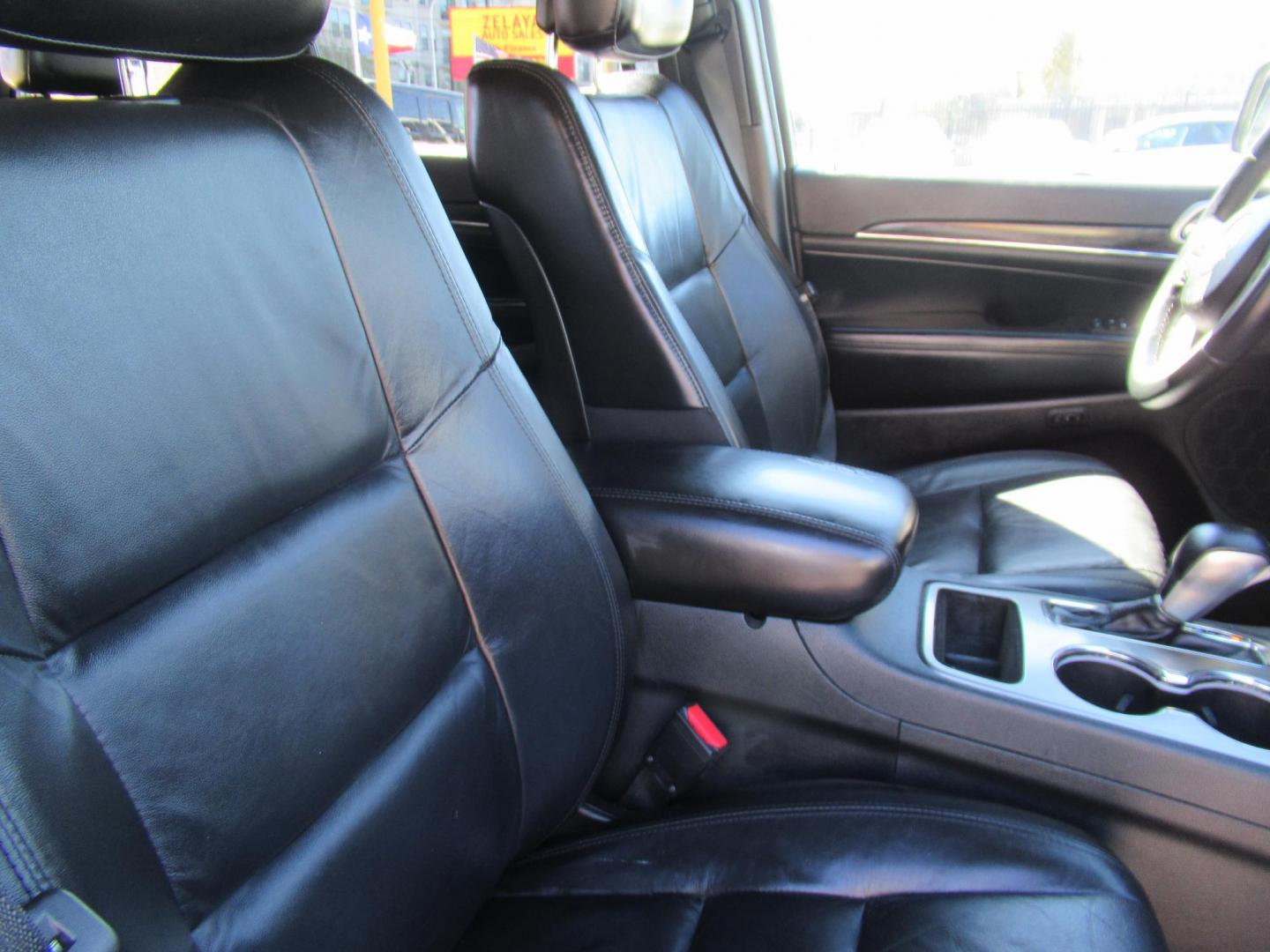 2018 Gray /Black Jeep Grand Cherokee Limited 2WD (1C4RJEBG1JC) with an 3.6L V6 DOHC 24V engine, 8A transmission, located at 1511 North Shepherd Dr., Houston, TX, 77008, (281) 657-1221, 29.798361, -95.412560 - 2018 Jeep Grand Cherokee Limited 118,144 mi VIN: 1C4RJEBG1JC288624 Original Window Sticker Vehicle Details 4 Door Wagon/Sport Utility 3.6L V6 F DOHC 24V Gasoline Rear wheel drive - Photo#23